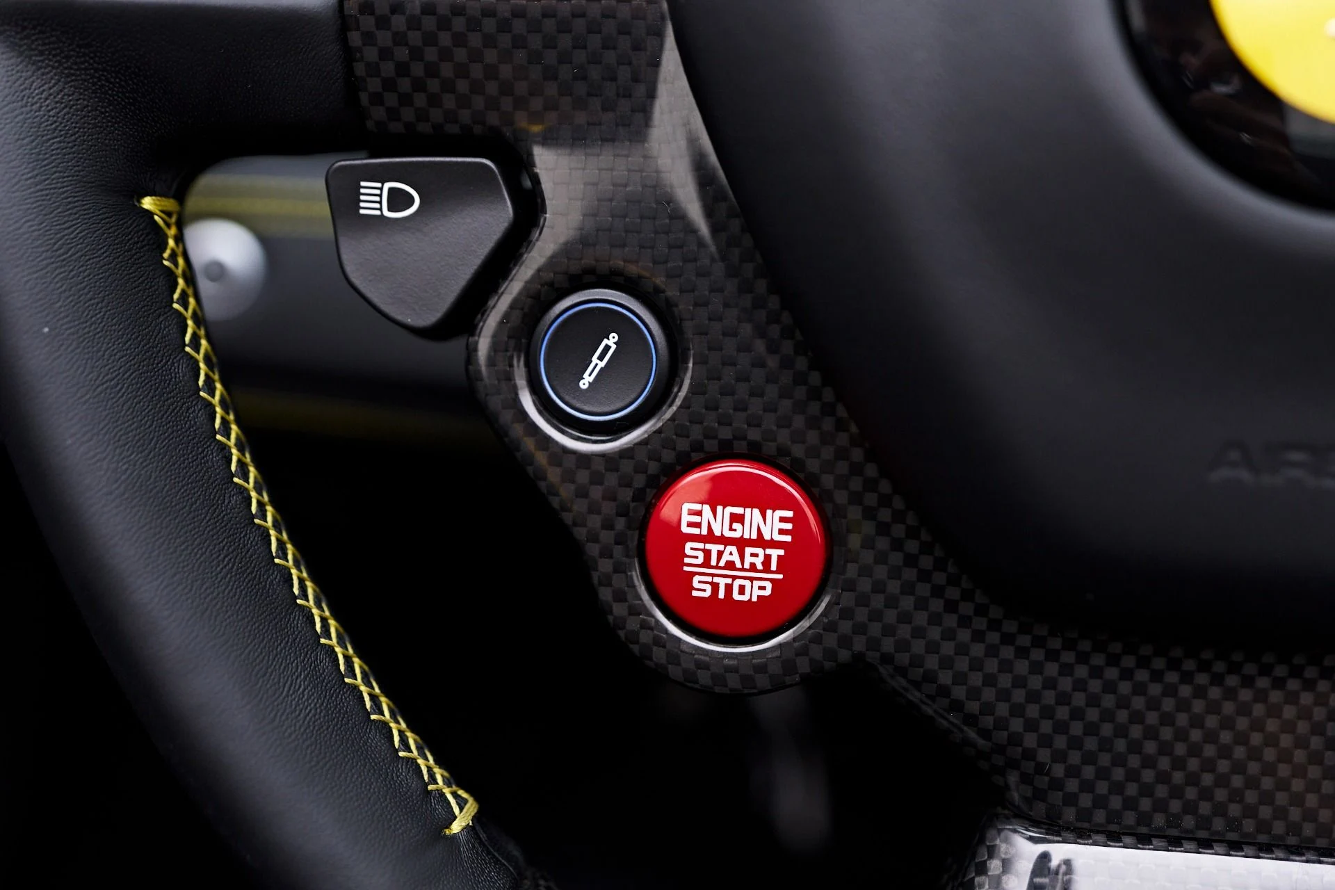 mph070_3377010674_Used_2019_Ferrari_488_Spider_Base_1748546084_f21e427a6d