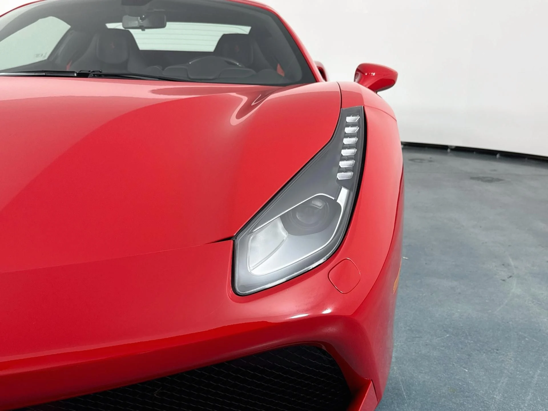 mph070_34066050_Used_2019_Ferrari_488_Spider_1787009371_1c0b9125fa