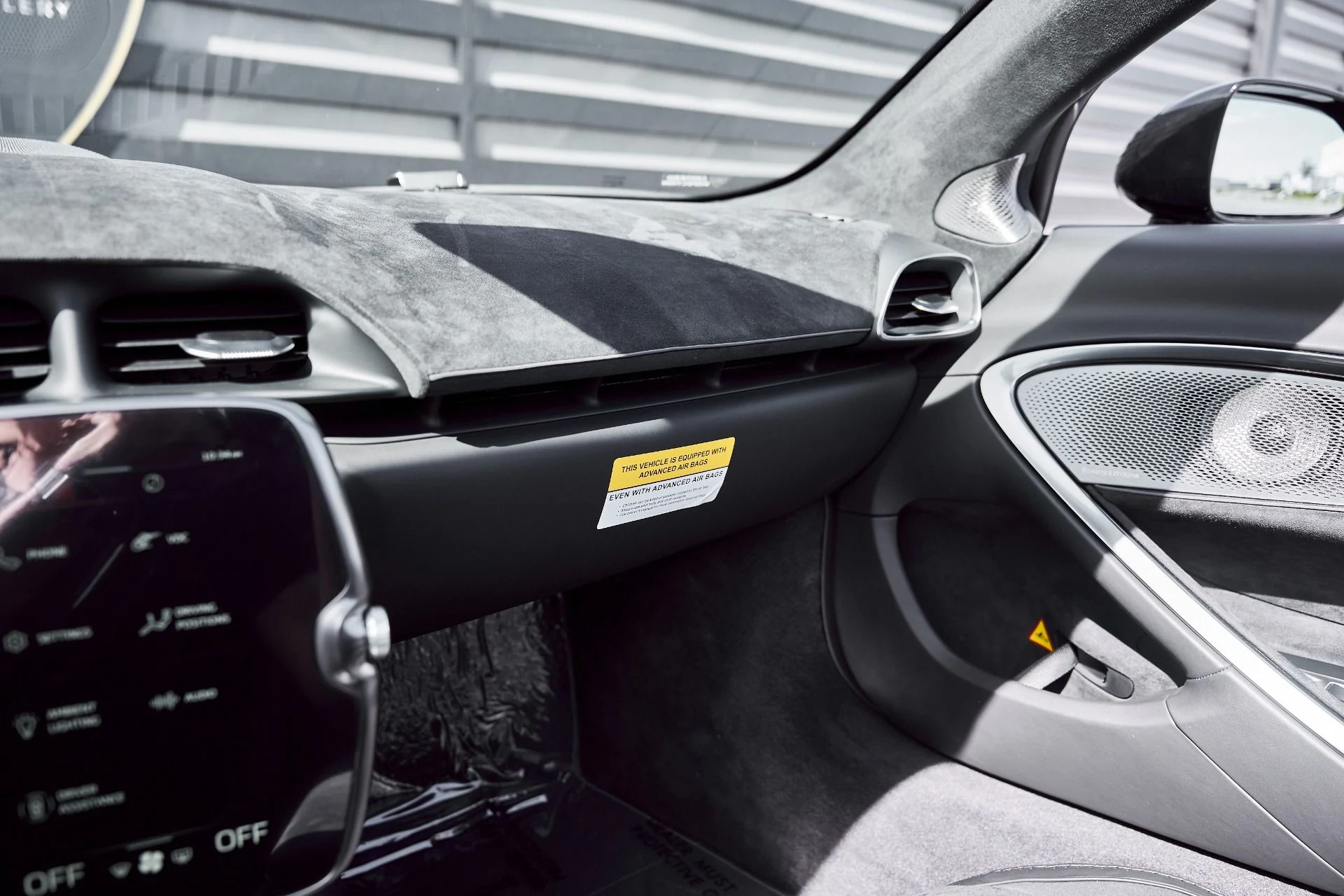 mph070_3408207695_Used_2025_Mc_Laren_Artura_Performance_1772246968_a2190d681e