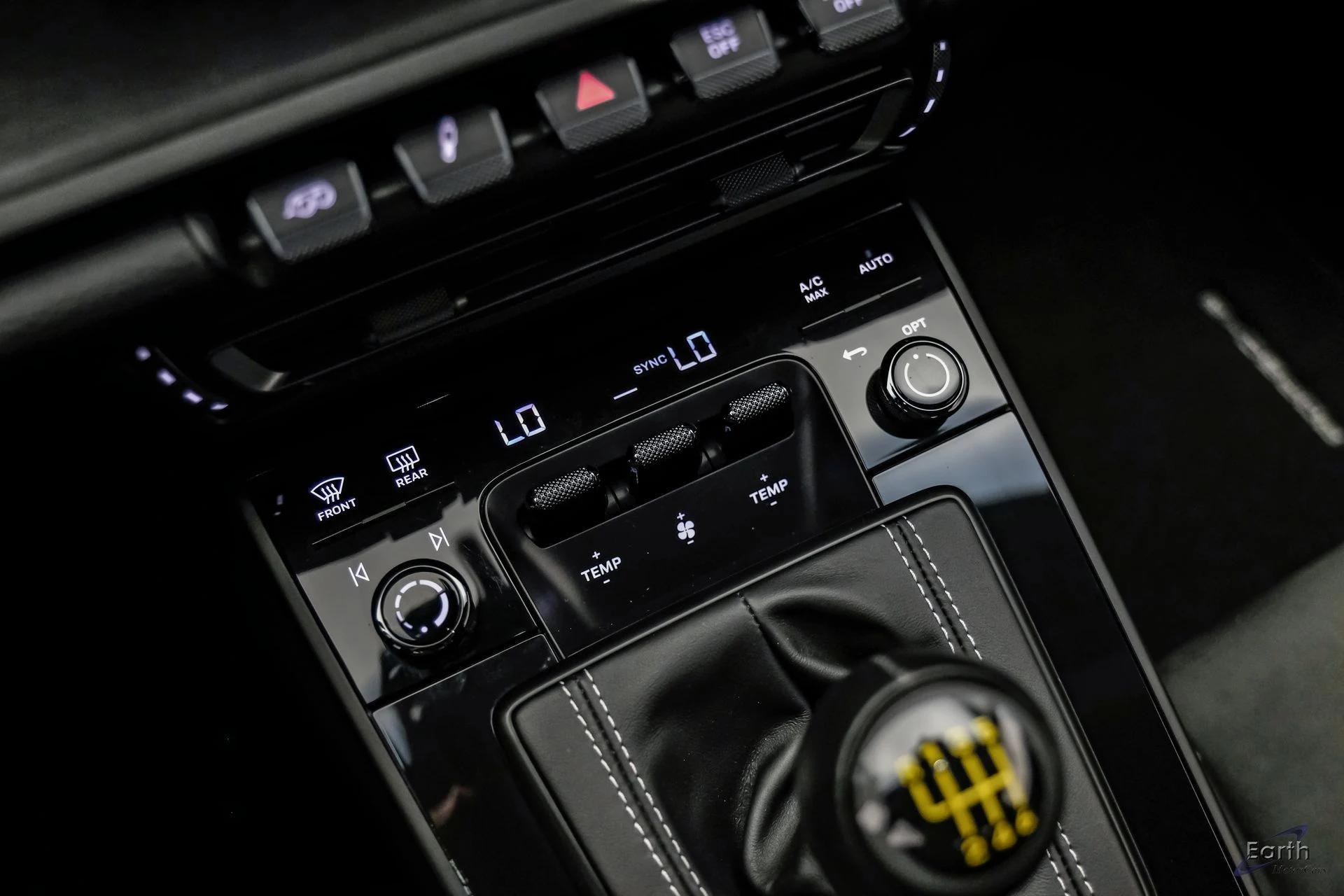 mph070_3418300419_0ee168e35dd438643f80119320bab591x_d98694c129