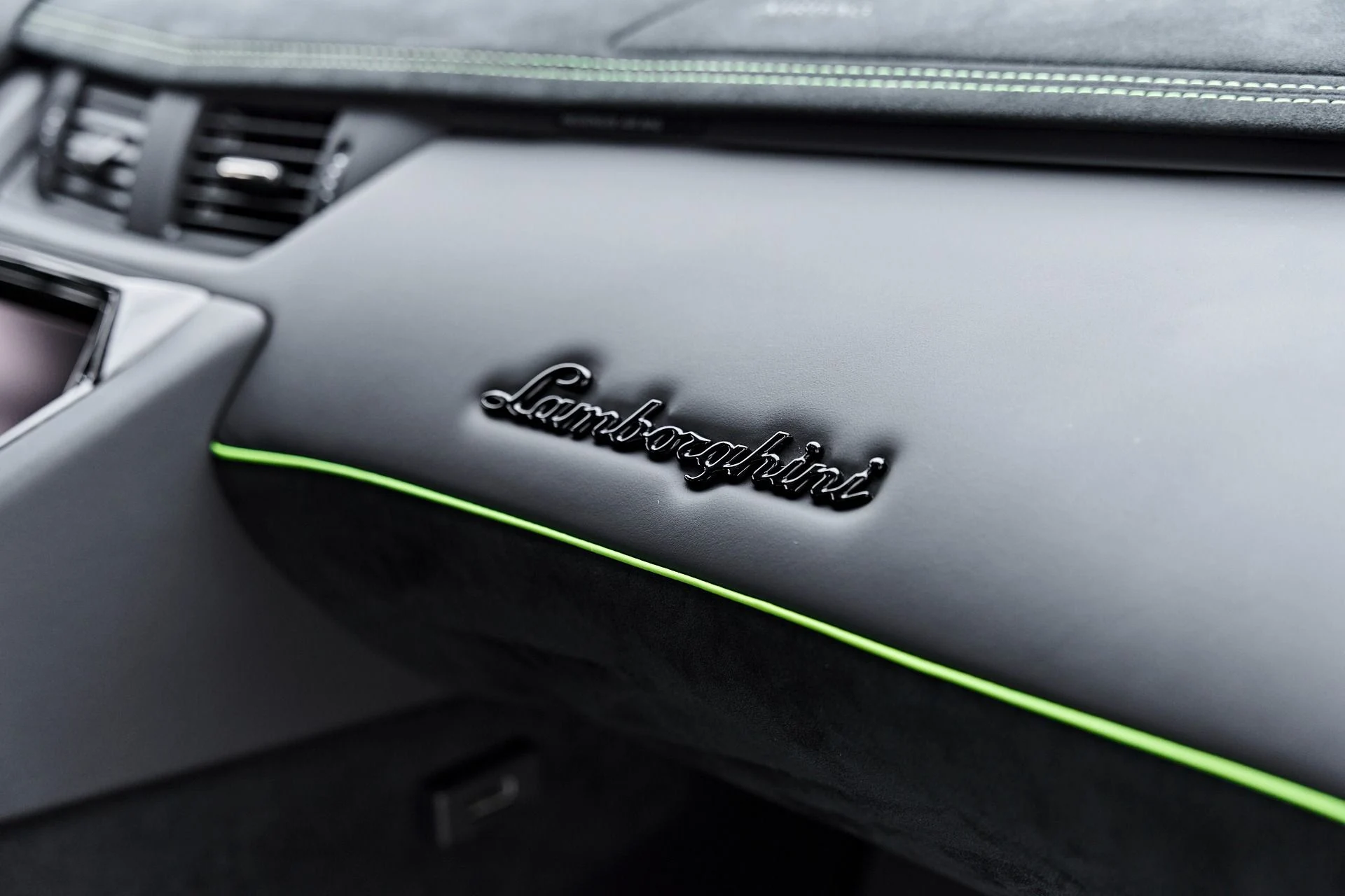 mph070_3436243792_Used_2016_Lamborghini_Aventador_LP_750_4_Super_Veloce_1791227559_178620cfee