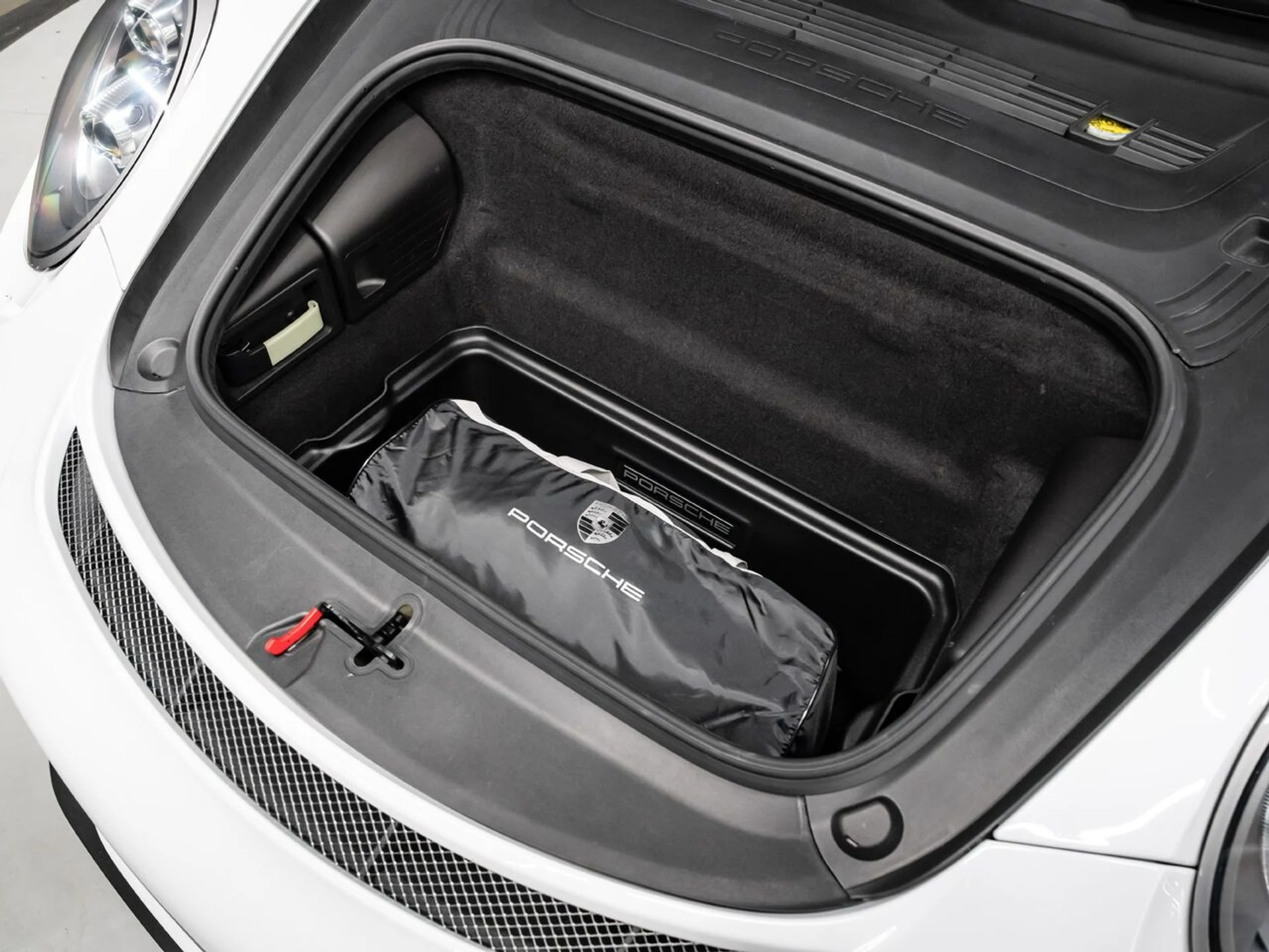 mph070_3456580350_porsche_911_2015_45de8e9402