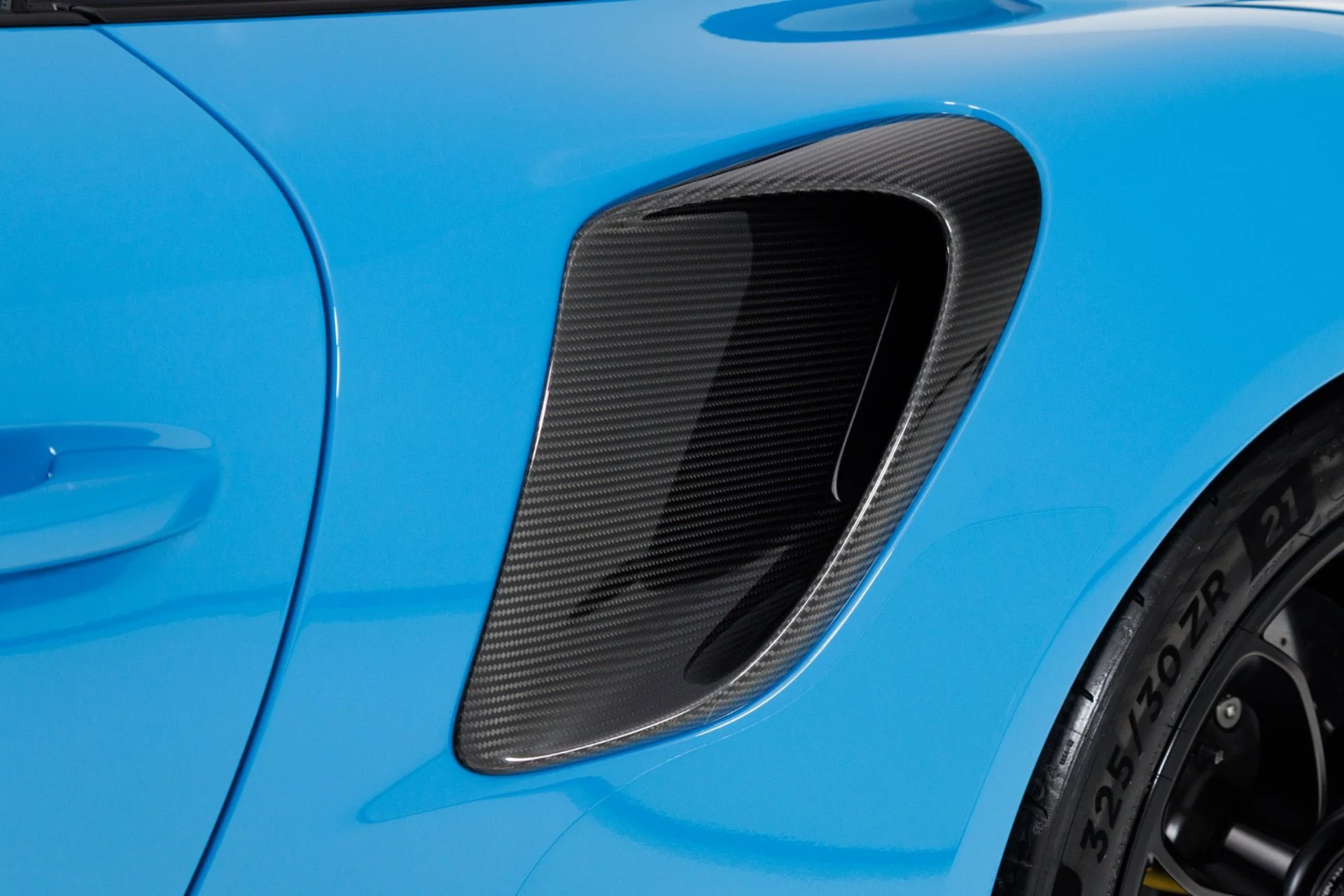 mph070_3499175386_Used_2019_Porsche_911_GT_2_RS_1792013924_d60e8bb4a1