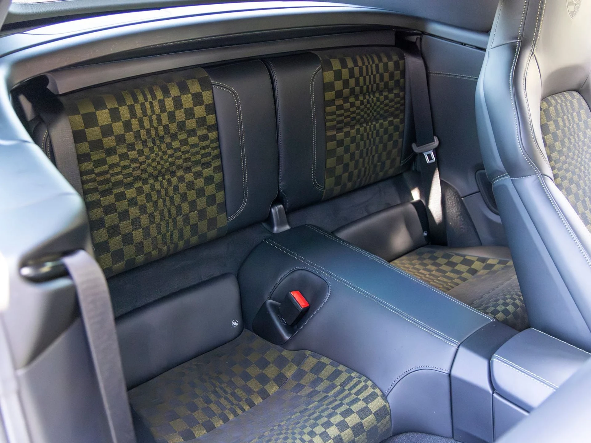 mph070_3554617545_71_2d2d369a40