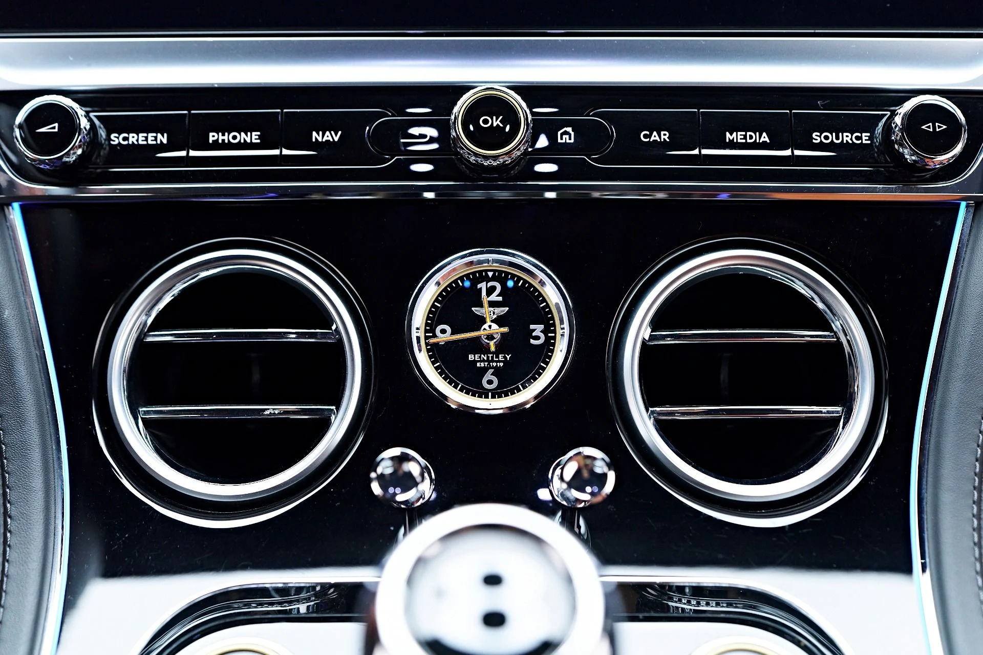 mph070_3577676930_Used_2020_Bentley_Continental_GT_1751074598_5b8adda5ce