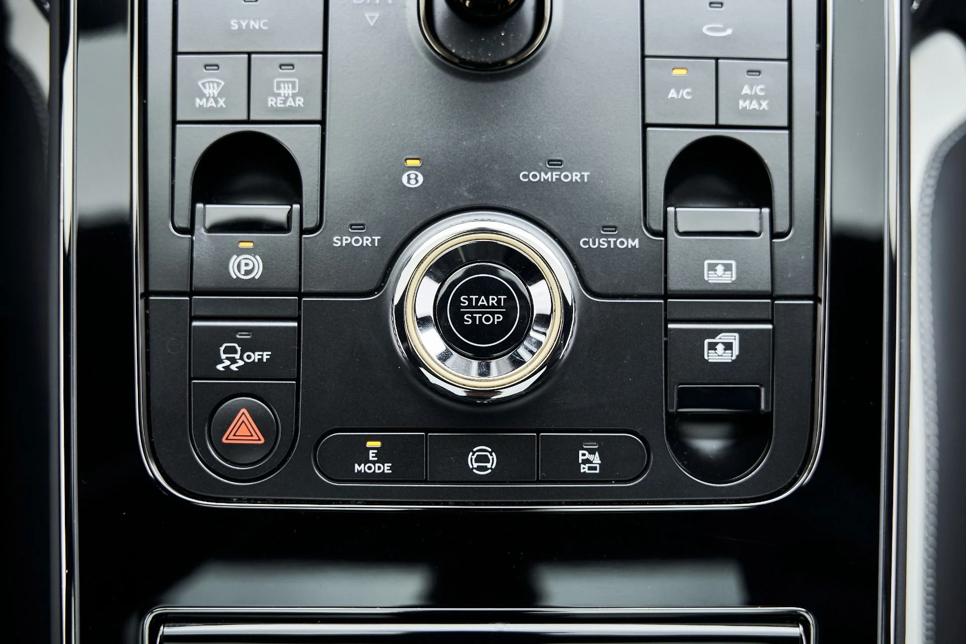 mph070_362123869_Used_2025_Bentley_Flying_Spur_Speed_1769137149_97de84e3dc