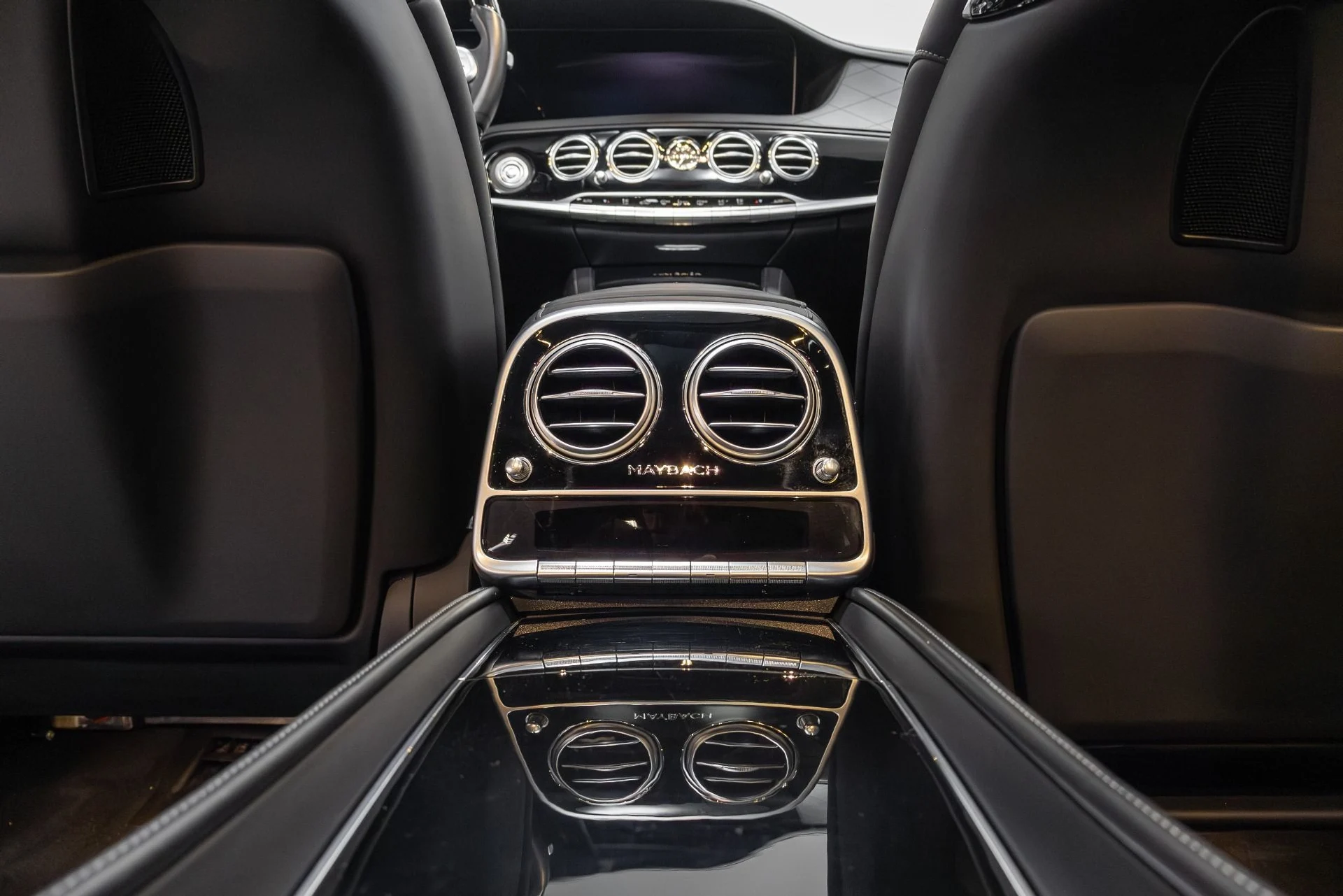 mph070_3660128943_Used_2019_Mercedes_Benz_S_Class_Maybach_S_650_1763220907_889cf30ace