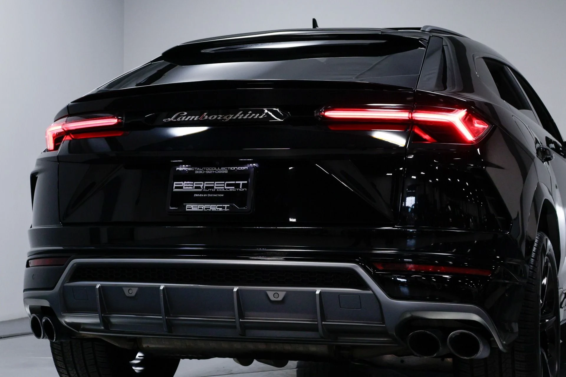 mph070_3730914751_Used_2019_Lamborghini_Urus_1760386221_6fe87c83e5