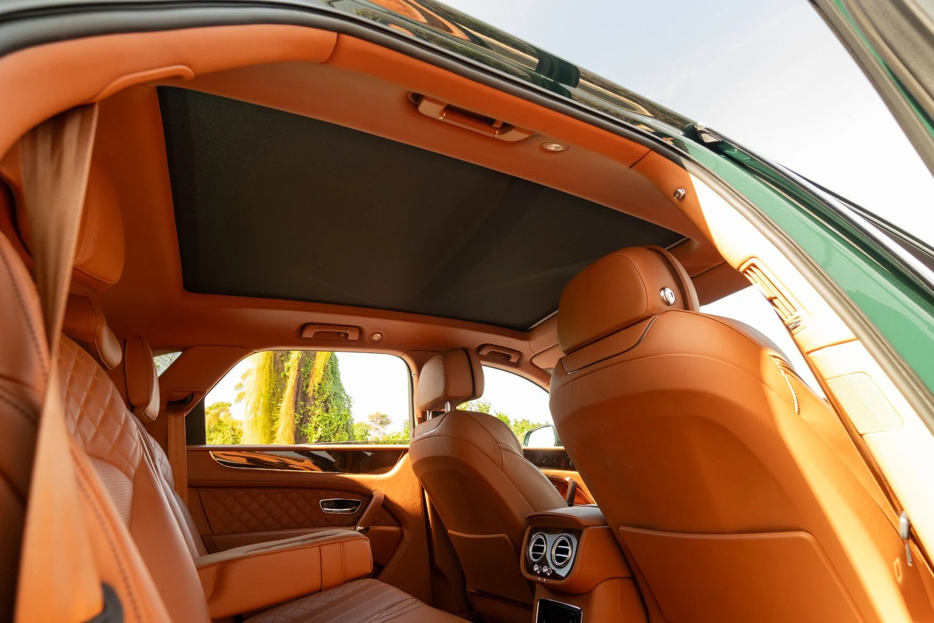 mph070_3762130379_Used_2017_Bentley_Bentayga_W12_First_Edition_1762986986_41c23cca29