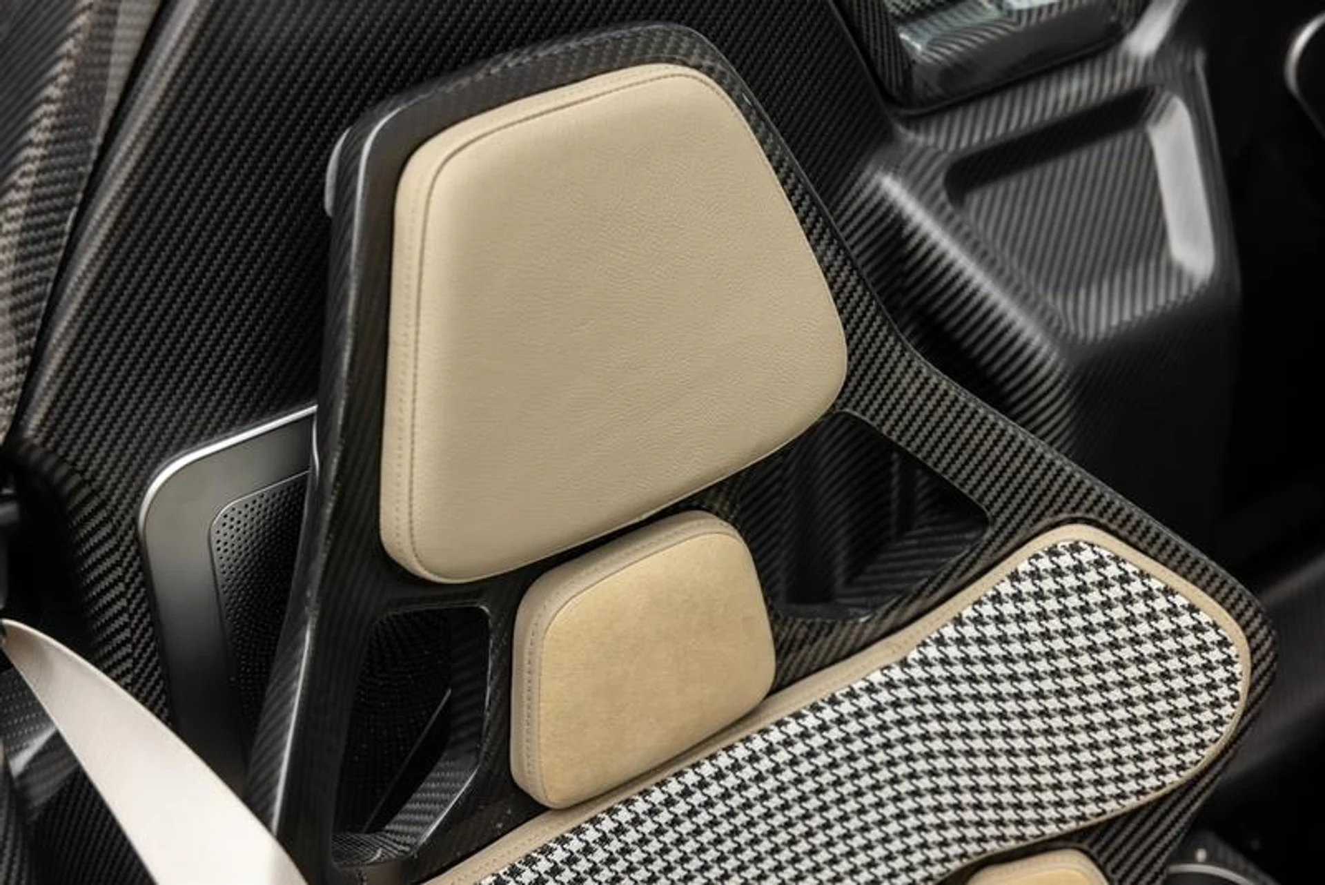 mph070_3769871372_92107_D64_51_B0_4_E8_F_B878_F4599_AD_91_DD_3_e074c8446f