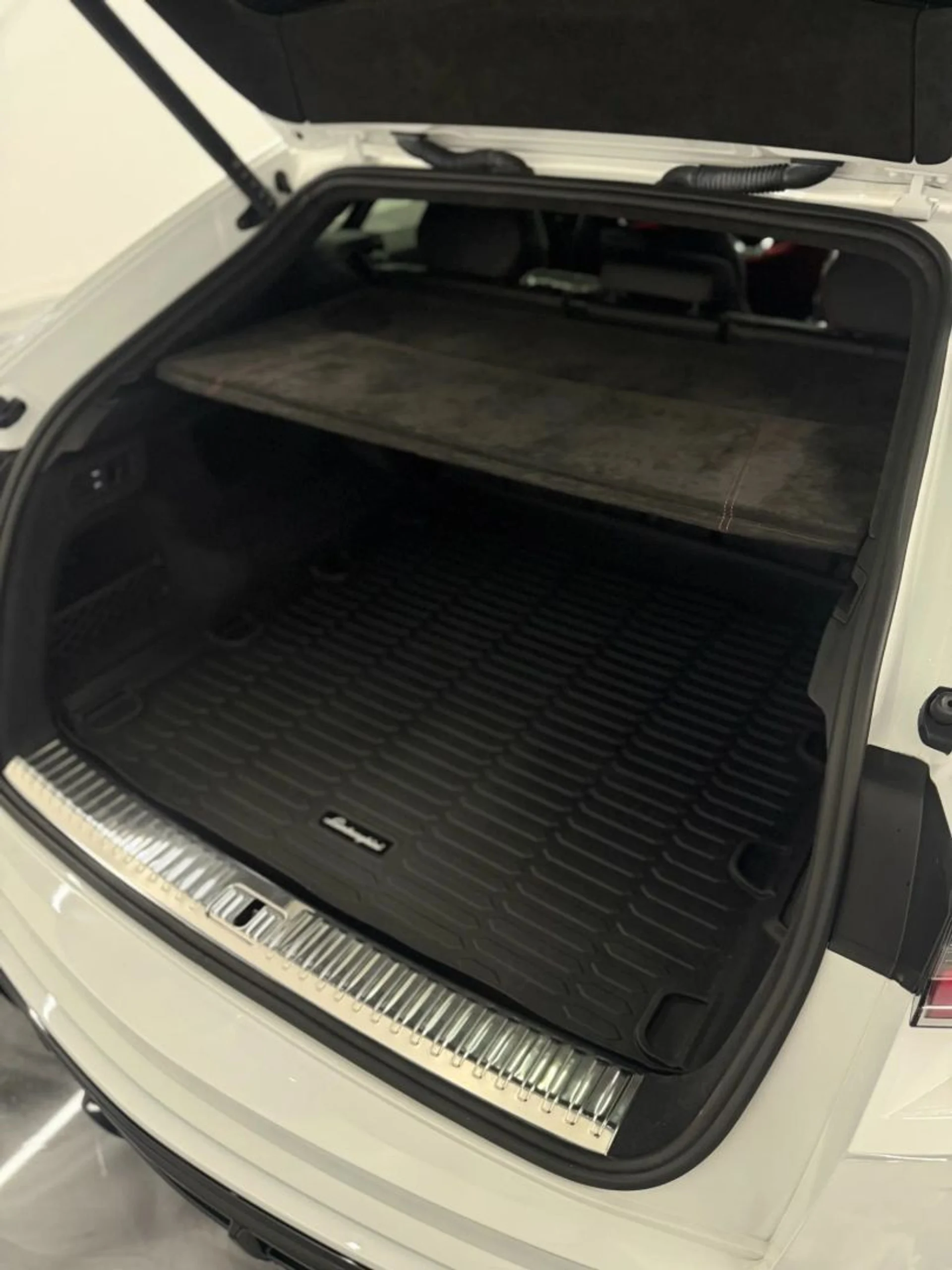 mph070_3786402571_202510_c8e24169fd124e999a1ea0b35ad2b5bc_e8739bb96c