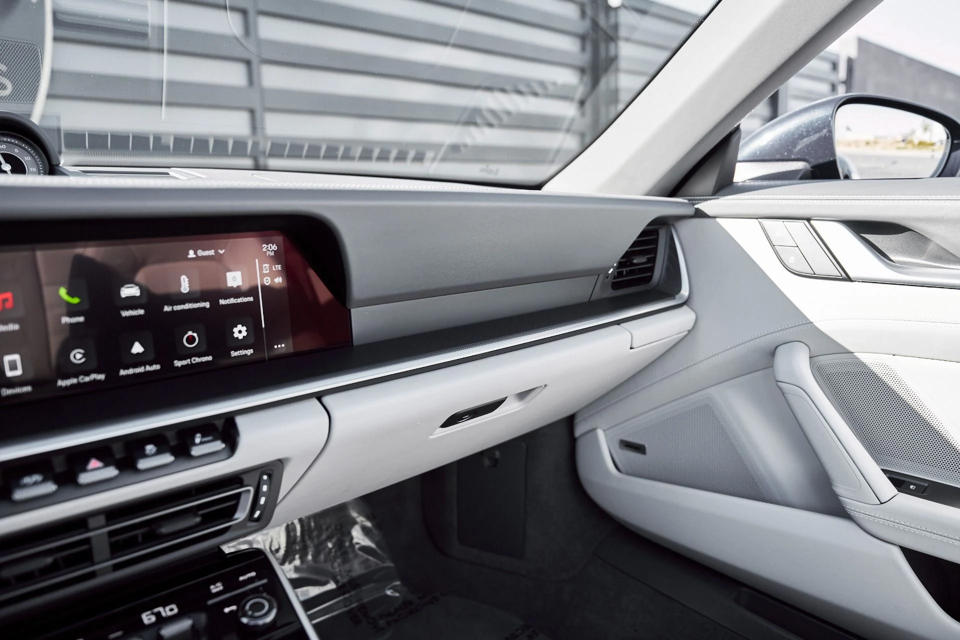 mph070_380070205_Used_2022_Porsche_911_Turbo_S_1770670698_e99d61d9a6