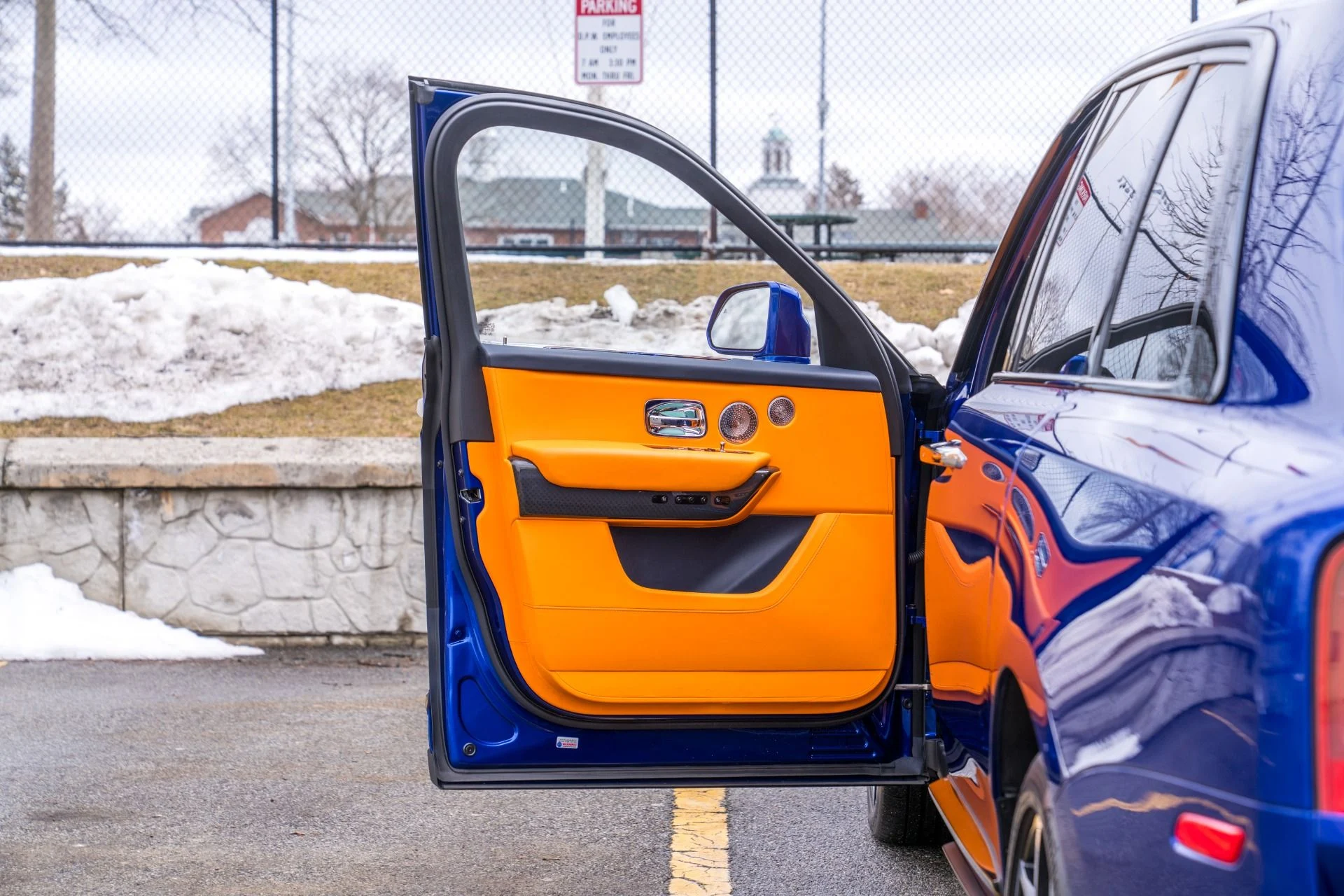 mph070_3802696804_Used_2023_Rolls_Royce_Black_Badge_Cullinan_1772494392_824fdf653f