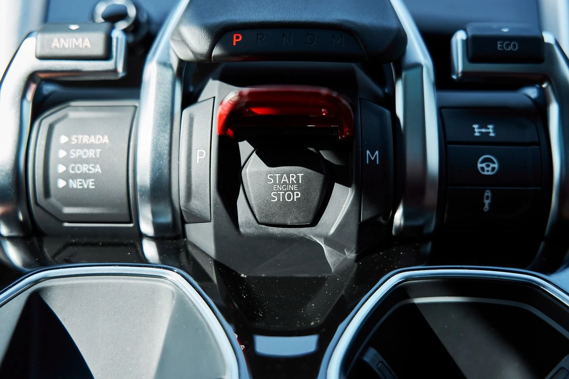 mph070_392705293_Used_2023_Lamborghini_Urus_S_1771891334_4ebb618842