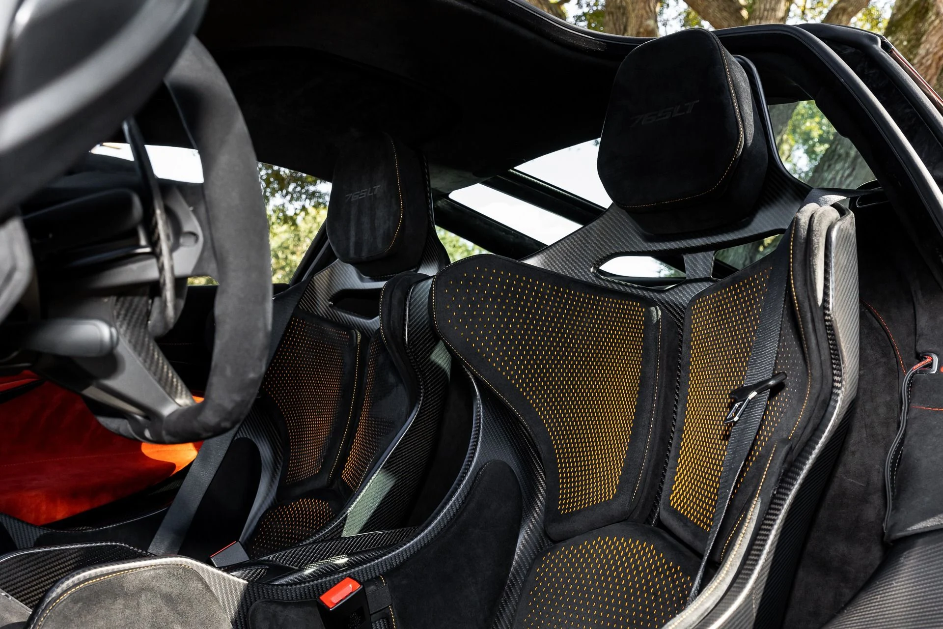 mph070_3977478061_249_p71_l_b8065624c9