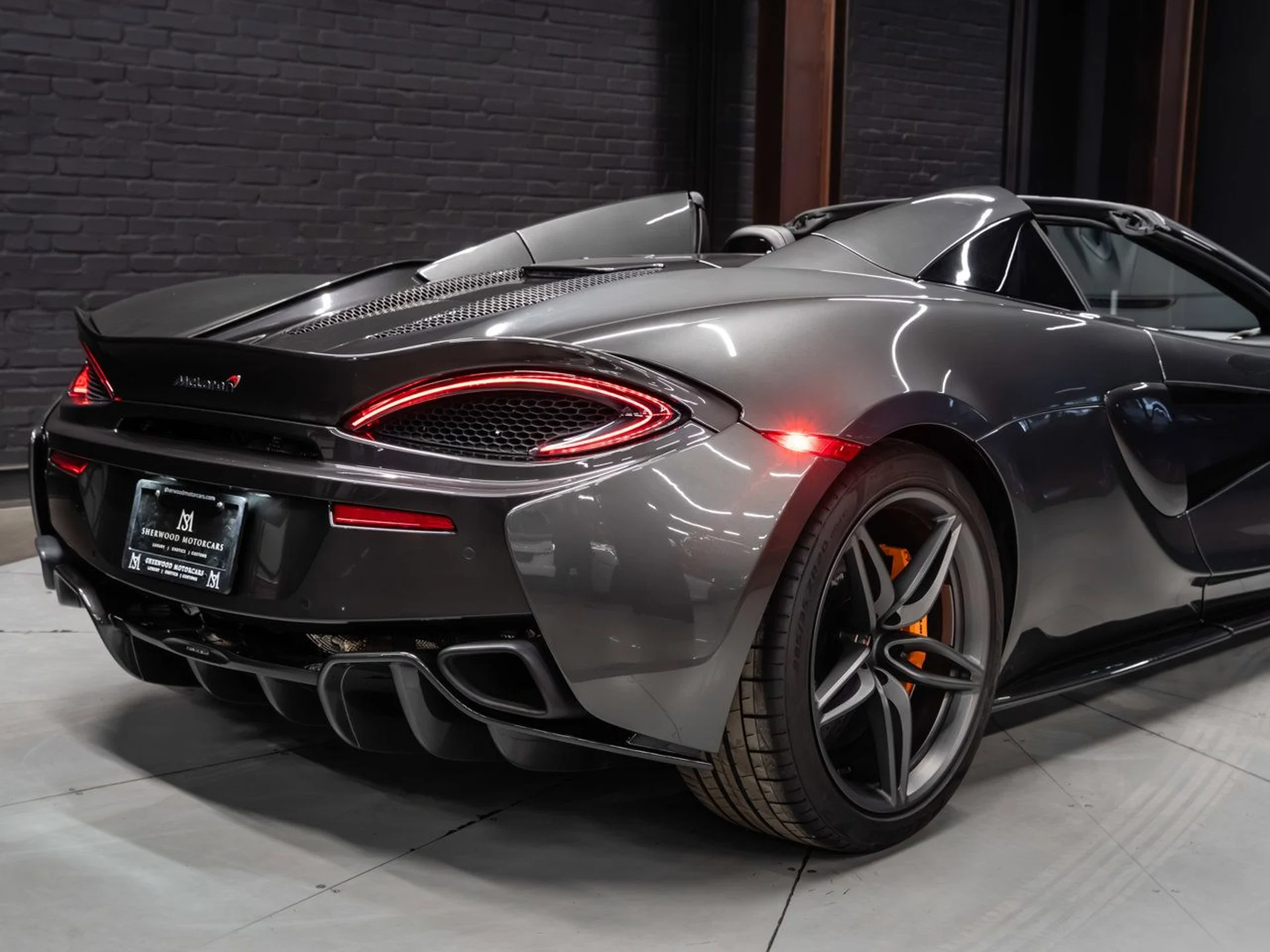 mph070_3982351910_mclaren_570s_2018_8e47c46cfd