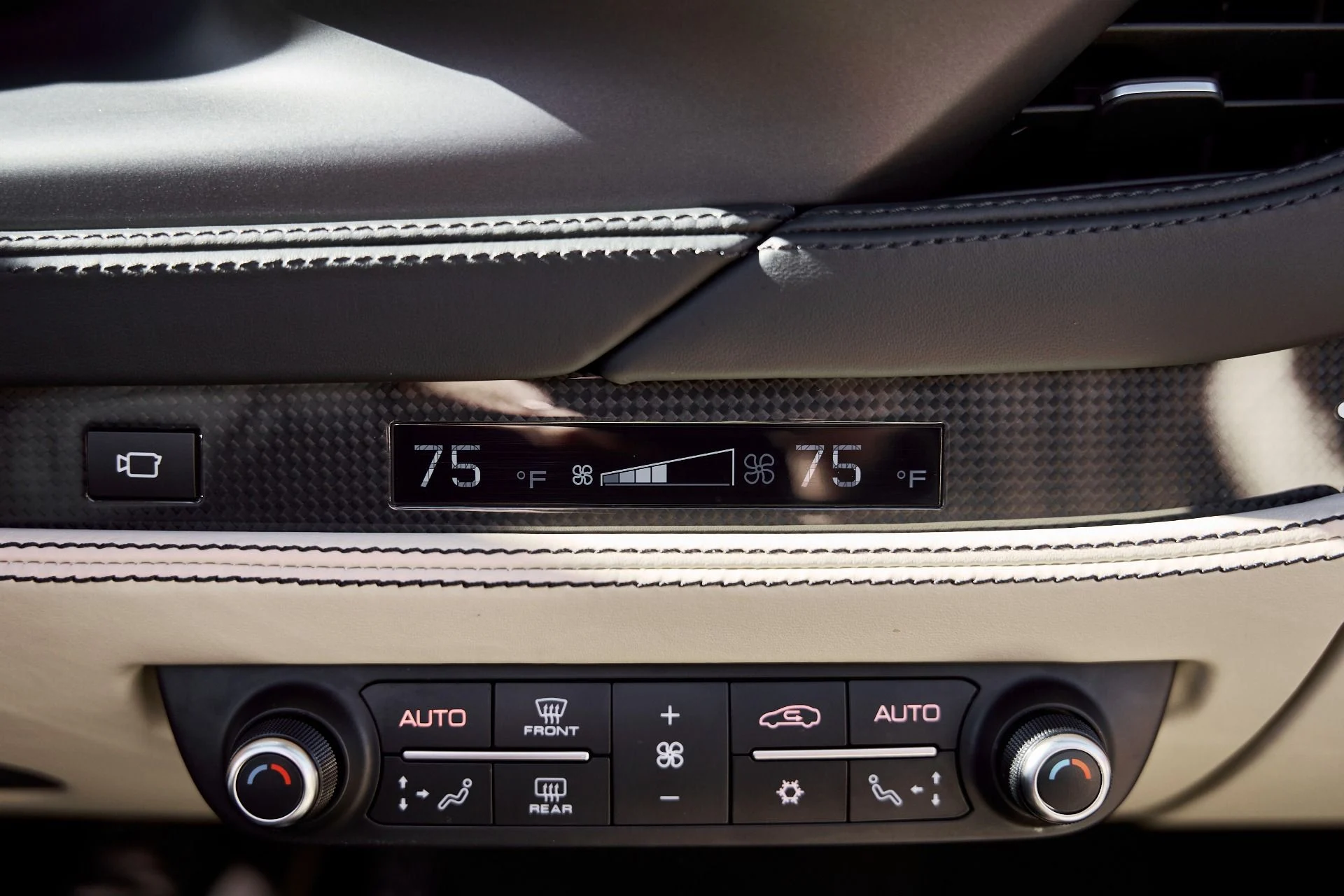 mph070_401722308_Used_2022_Ferrari_F8_Spider_Base_1768868497_9b5ac70230