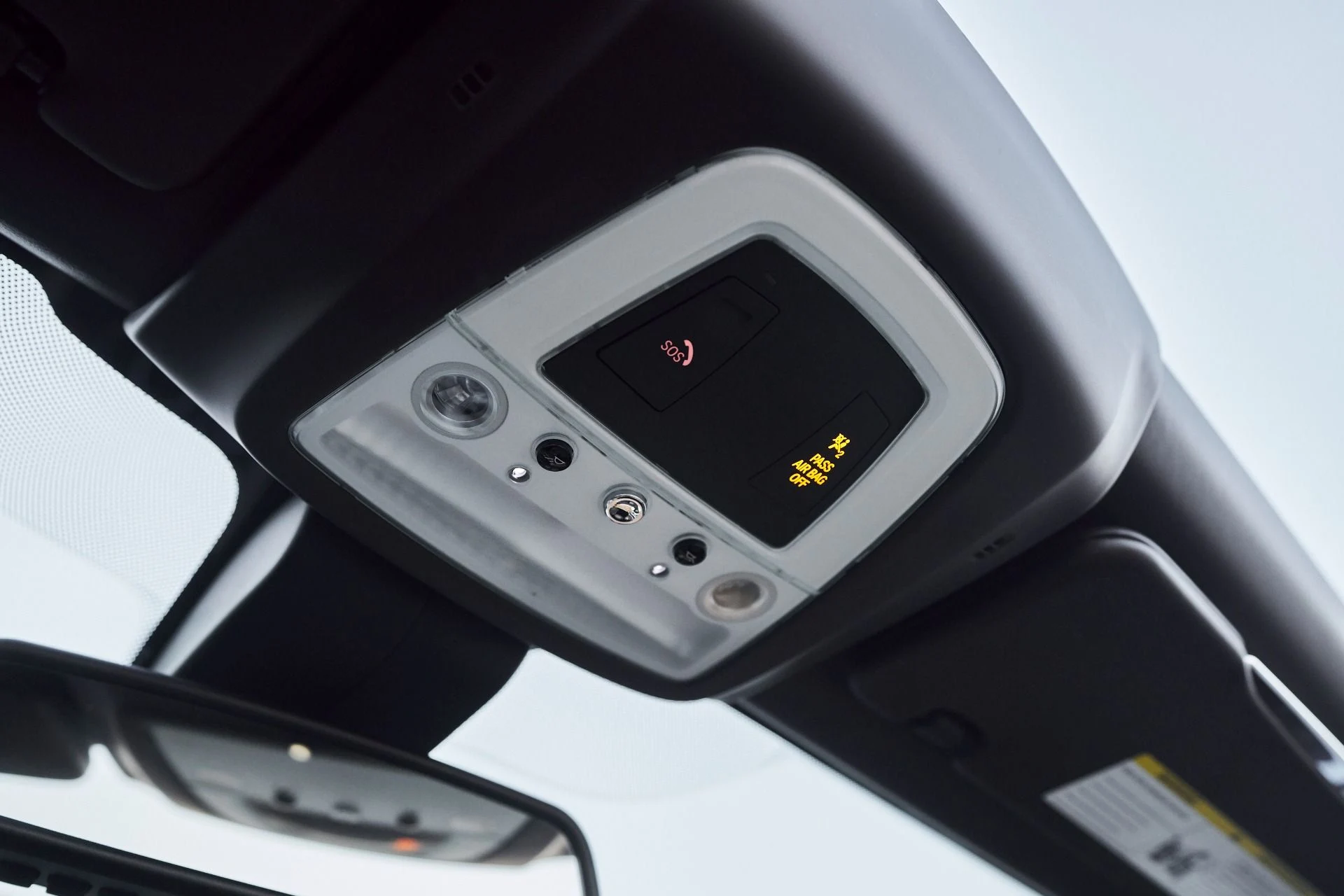 mph070_4080389067_Used_2017_Rolls_Royce_Dawn_Base_1764730538_f542678e0a