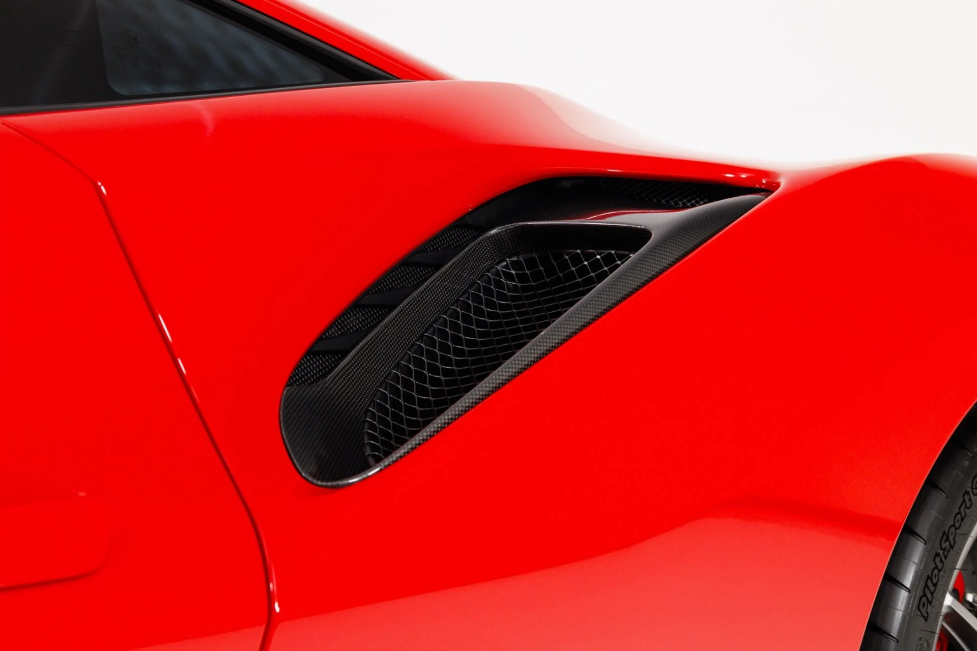 mph070_4080529071_Used_2020_Ferrari_488_Pista_1775511019_2212f627f9