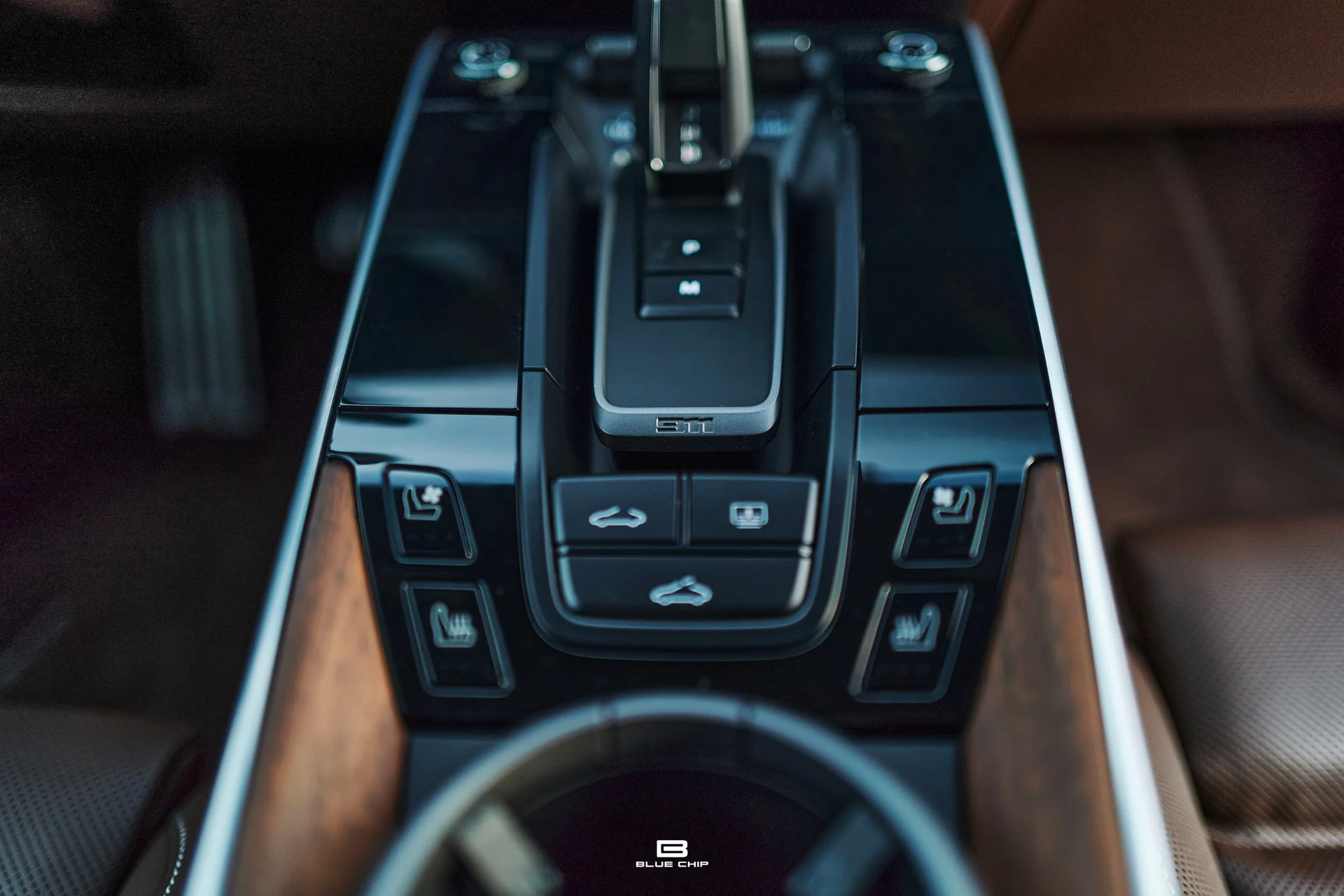 mph070_4097246310_69b06dbaf3e596cefea11a35_L1190134_50c6276f57