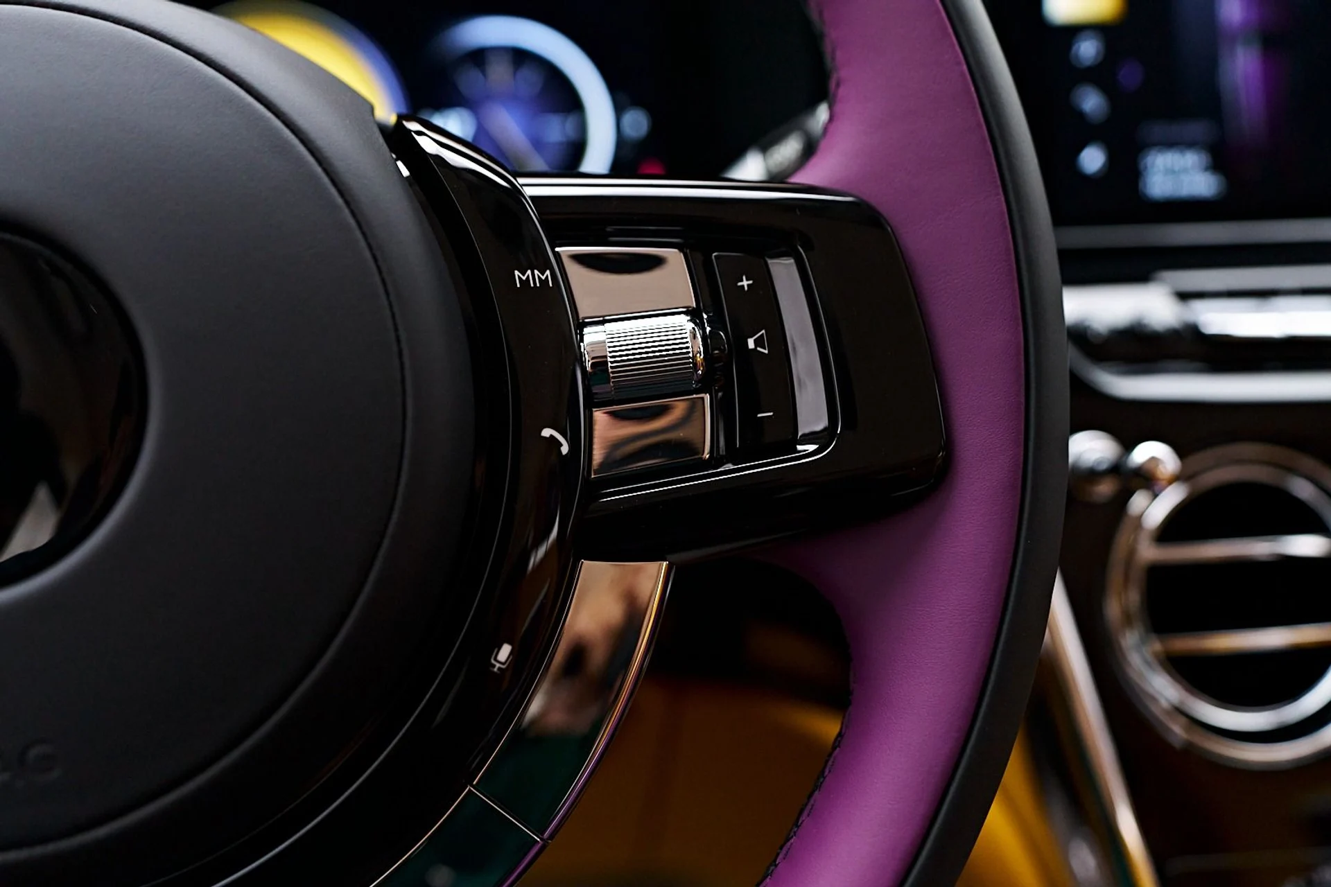 mph070_4125893676_Used_2025_Rolls_Royce_Cullinan_Base_1736646133_0f673d48d8