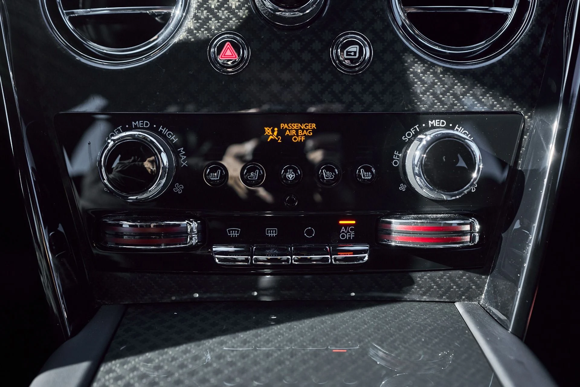 mph070_4154105795_Used_2022_Rolls_Royce_Cullinan_Black_Badge_1764038830_5a9718c7e7