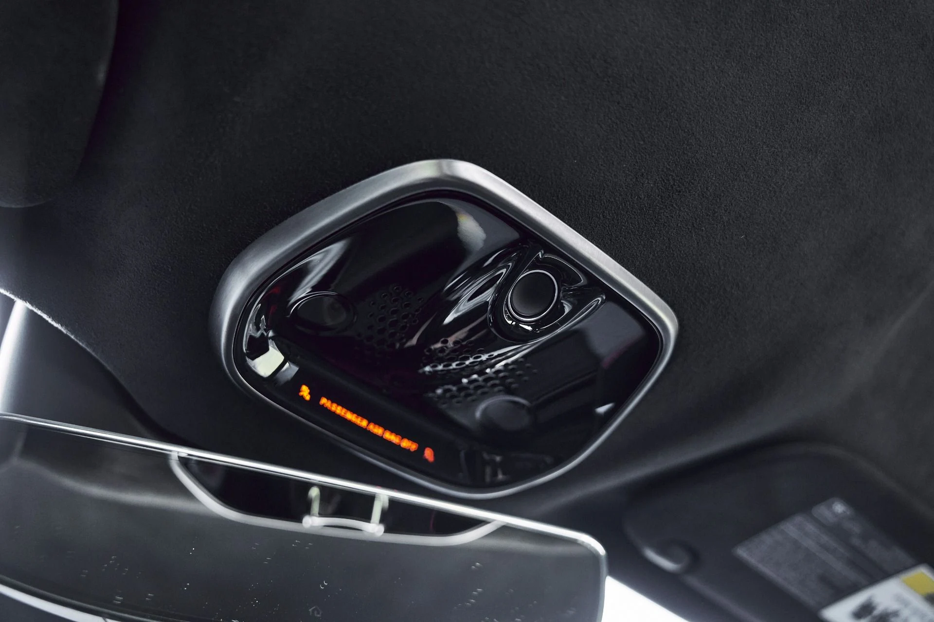 mph070_4183546122_Used_2023_Mc_Laren_Artura_1773773987_7289ebd5a6