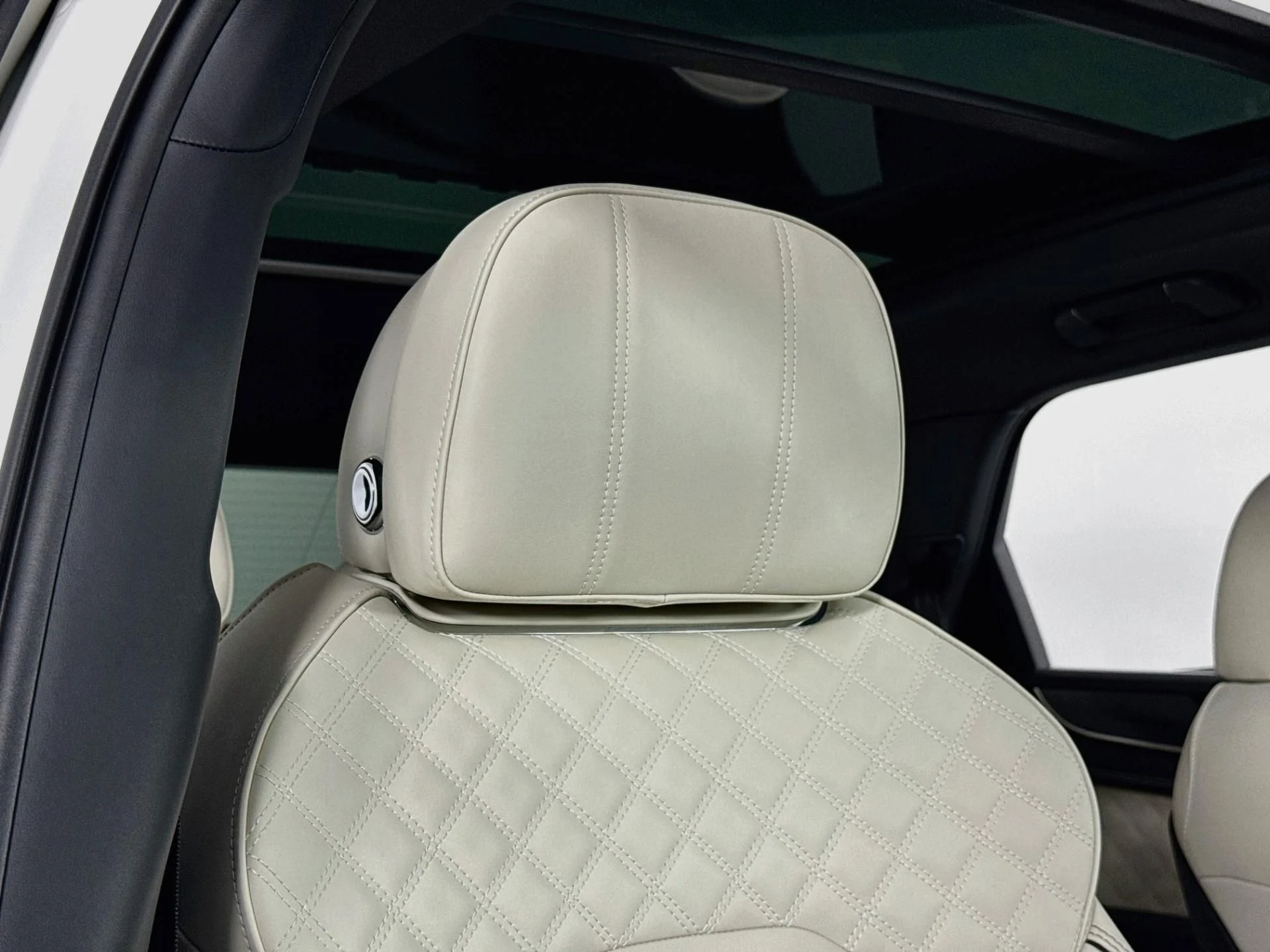 mph070_4188852179_Used_2023_Bentley_Bentayga_S_V8_1791232638_58ed5a3f74