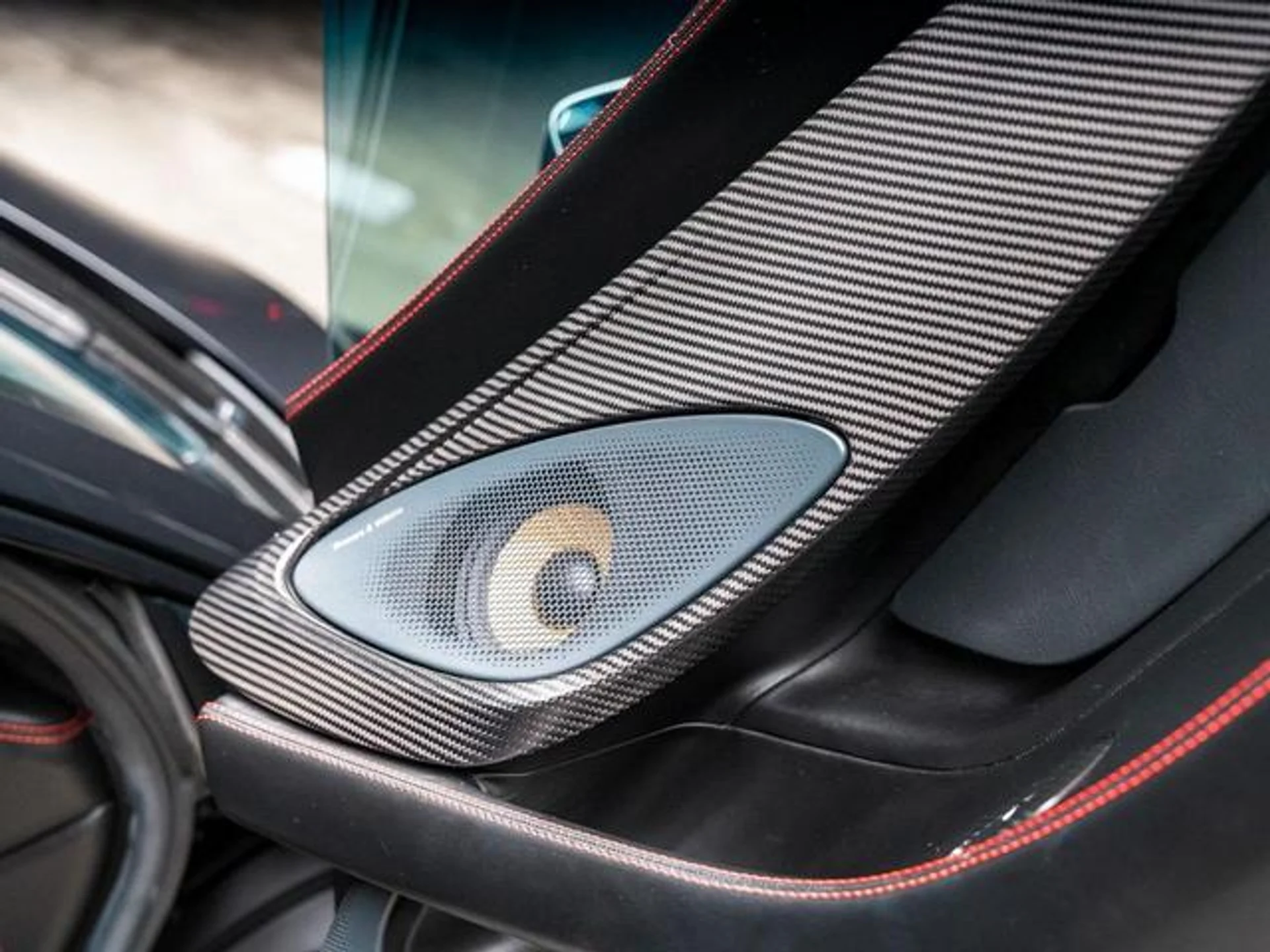 mph070_4196176270_JER_5we_Amo_Dp_R3o9r_H_Pj5_A9_Y_Kz_A_0fadba3ae8