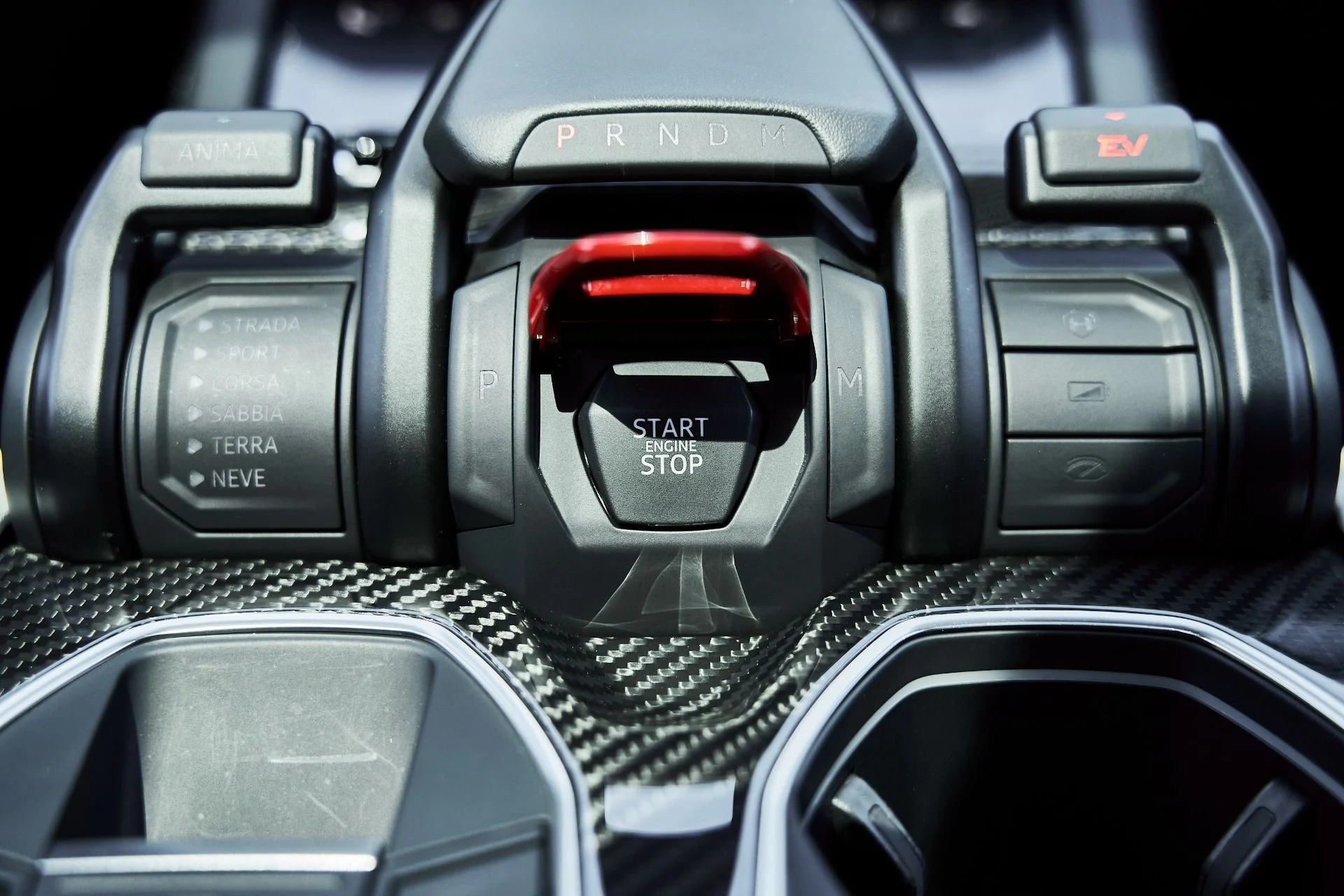 mph070_4251330137_Used_2025_Lamborghini_Urus_SE_1781314301_19a6e1ff5b