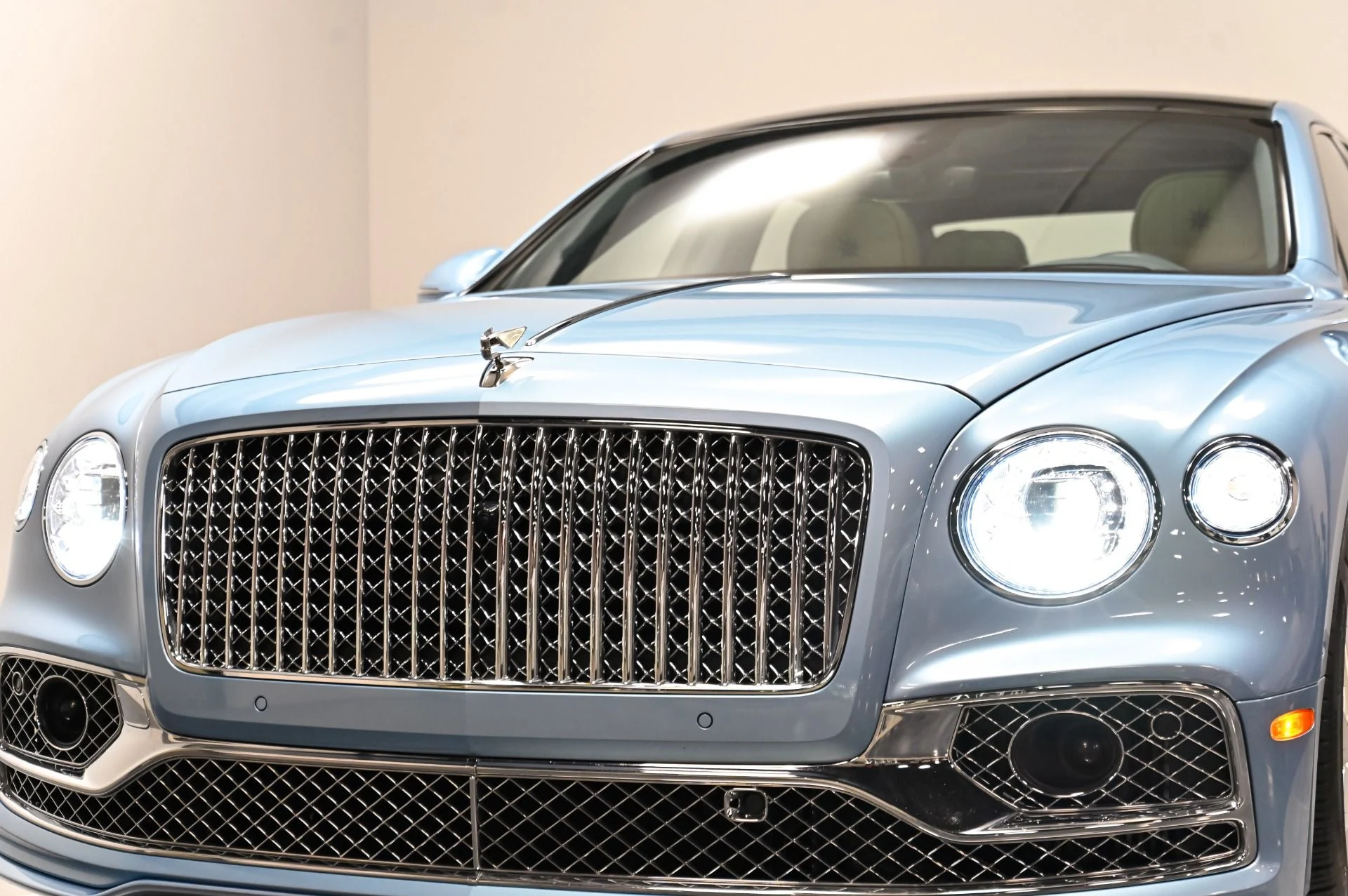mph070_4256883233_Used_2022_Bentley_Flying_Spur_V8_1790876824_ee7290fdbc