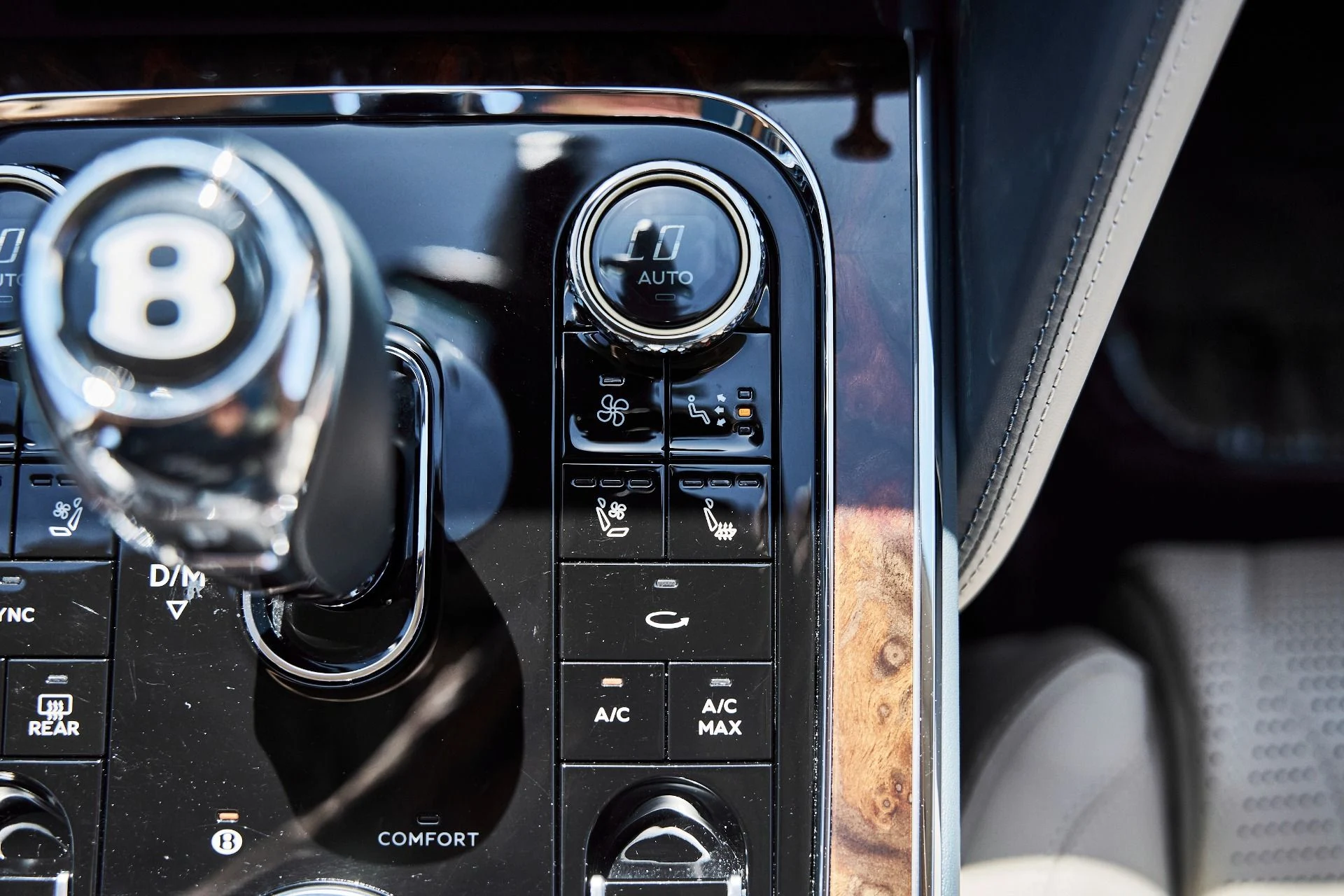 mph070_448251850_Used_2022_Bentley_Flying_Spur_W12_1781229090_24d3160377
