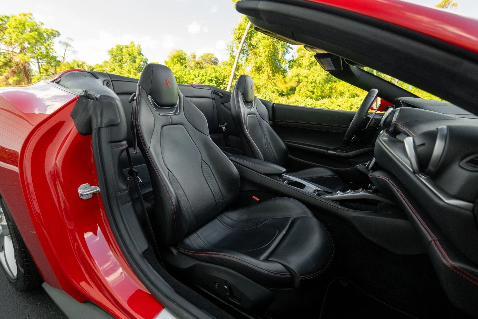 mph070_455755739_Used_2020_Ferrari_Portofino_1760457229_6bd2b87dbc