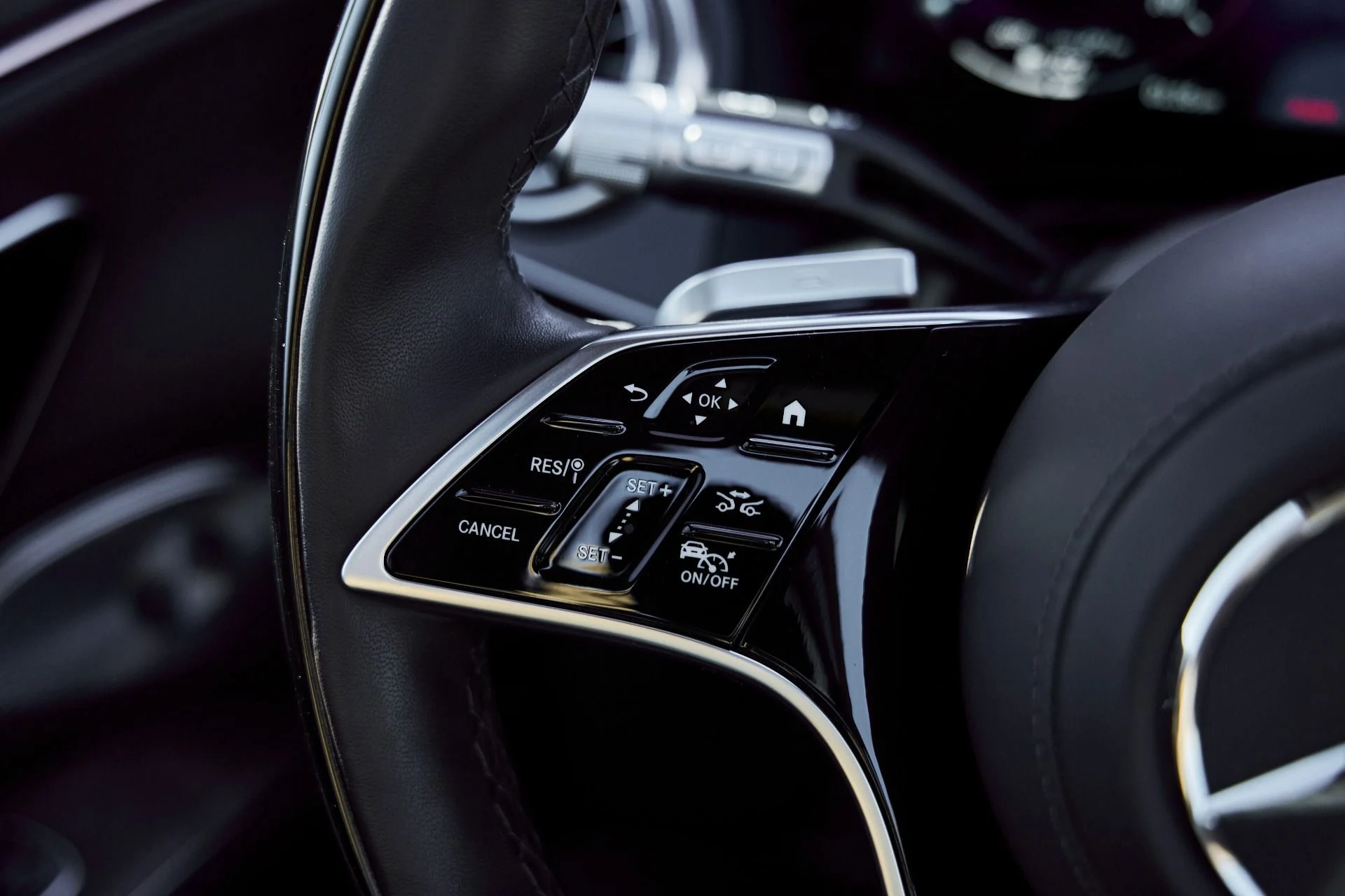 mph070_473297509_Used_2025_Mercedes_Benz_EQS_Maybach_EQS_680_1770508840_bf1a835e88