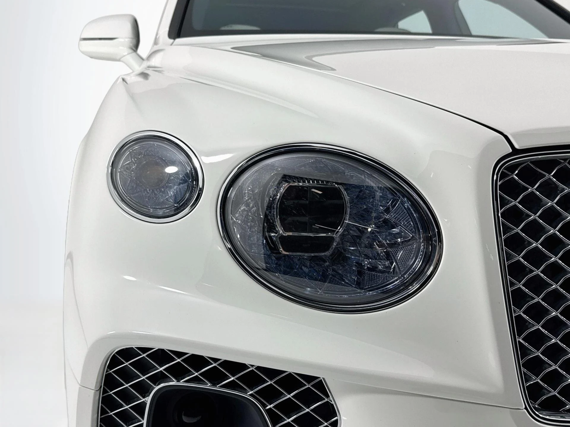 mph070_476549157_Used_2023_Bentley_Bentayga_Azure_1793142082_2698ef1a82