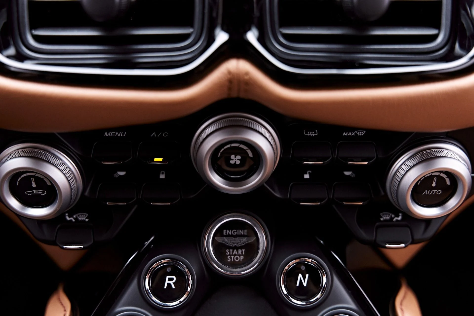 mph070_530571200_Used_2020_Aston_Martin_Vantage_Base_1777504358_68aff699d0