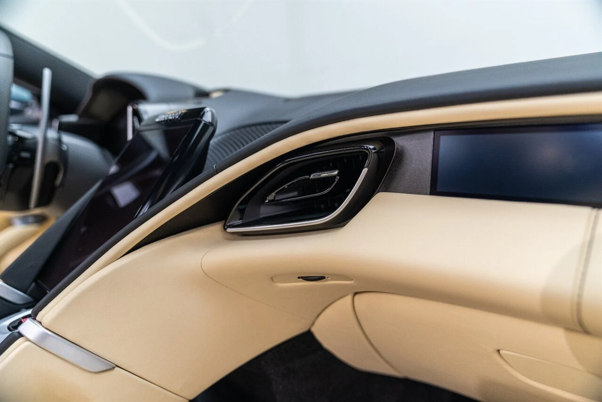 mph070_694197914_bcae59c3e4_1280_87b21be559