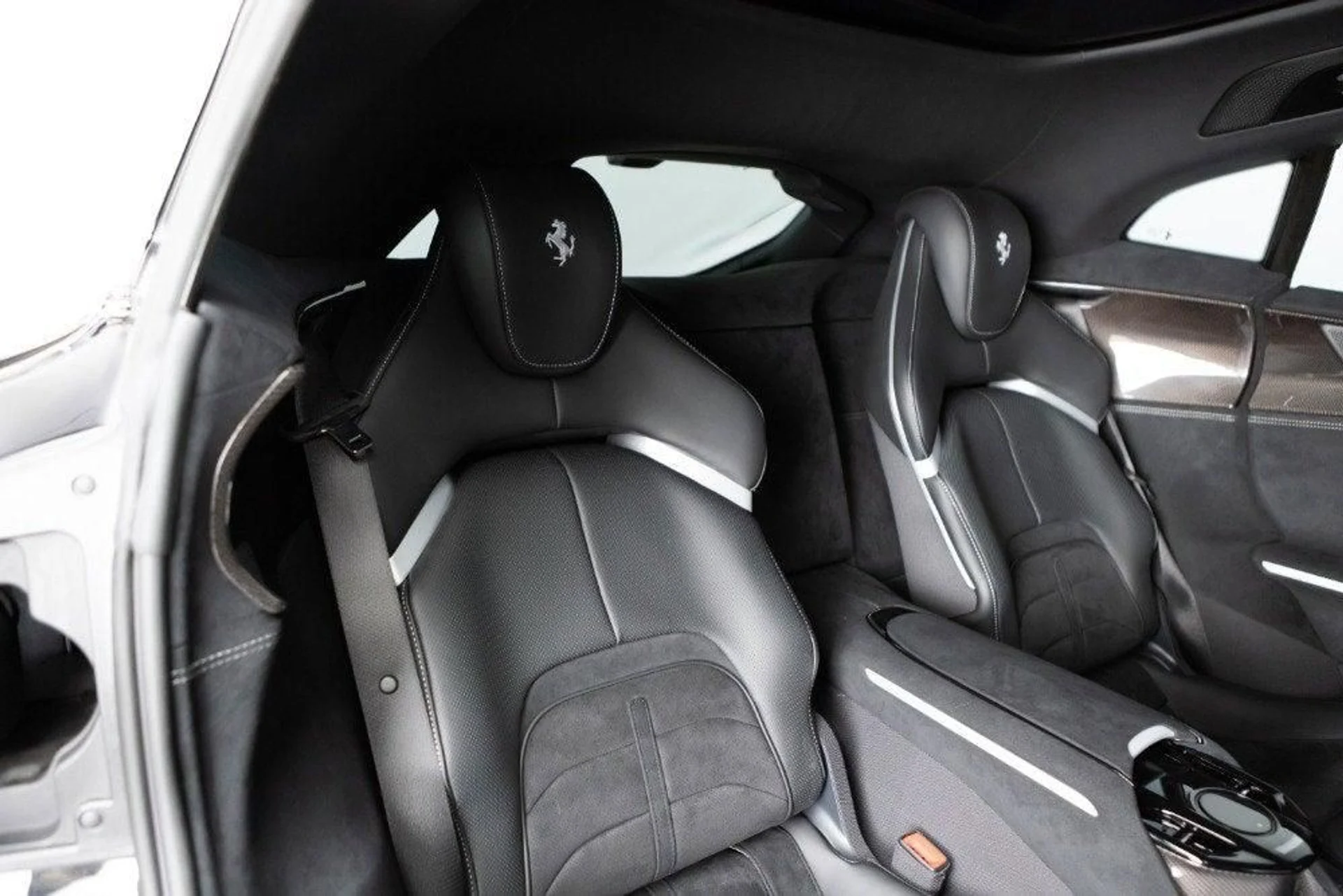 mph070_885640292_Used_2025_Ferrari_Purosangue_1777382843_363011f066