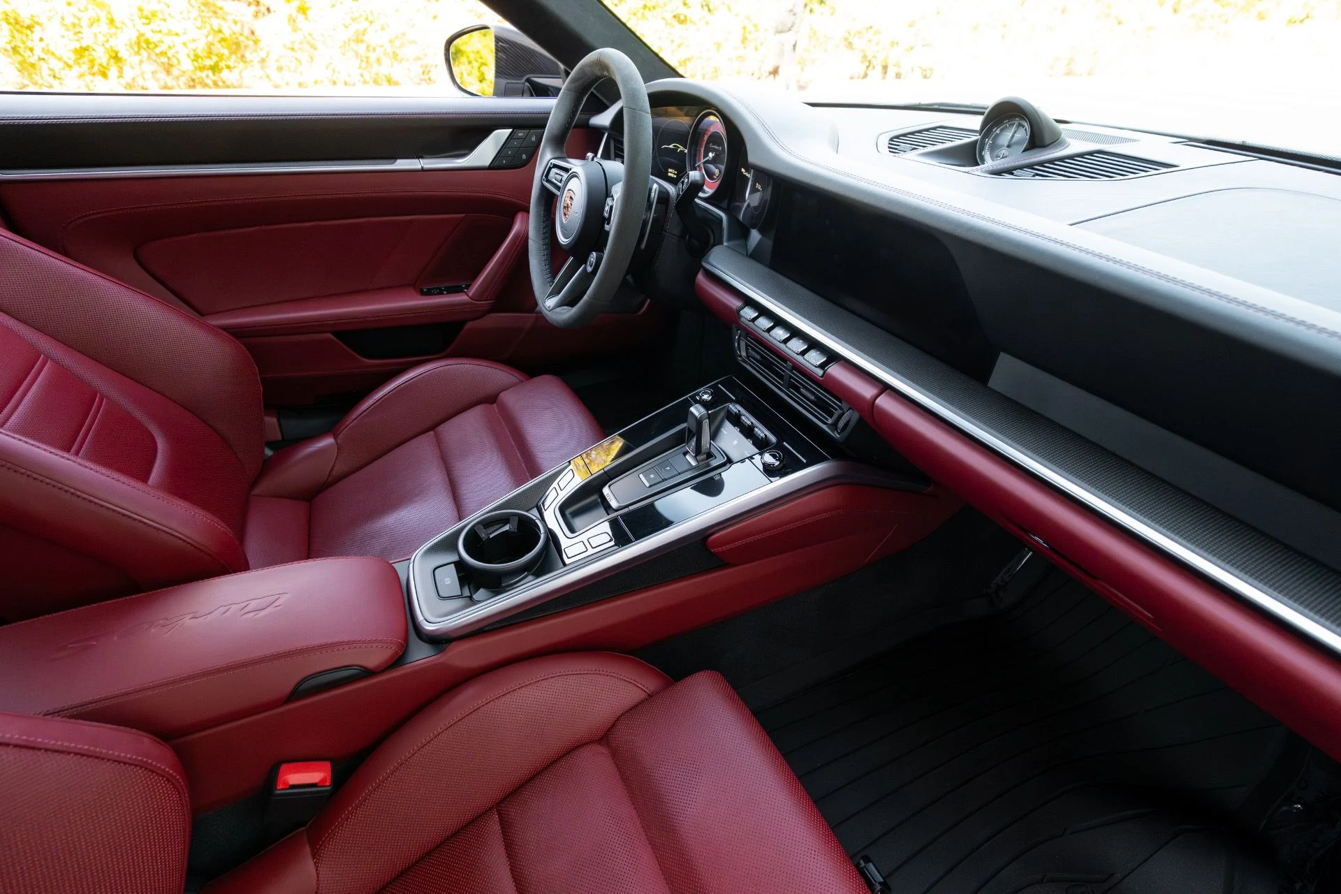 mph070_928530083_Used_2022_Porsche_911_Turbo_S_1770440206_8e0234c2e6