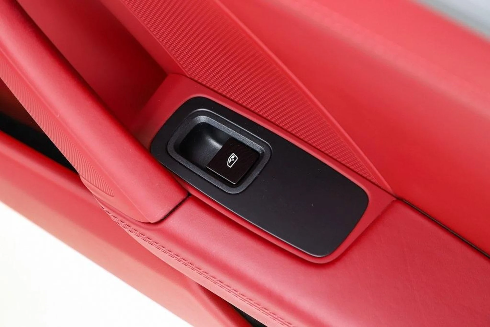 mph070_94446096_wm_Zk_Pi7_Is4_T0h_F8_uw_Yyed_Hk_WSM_d17ee6d368