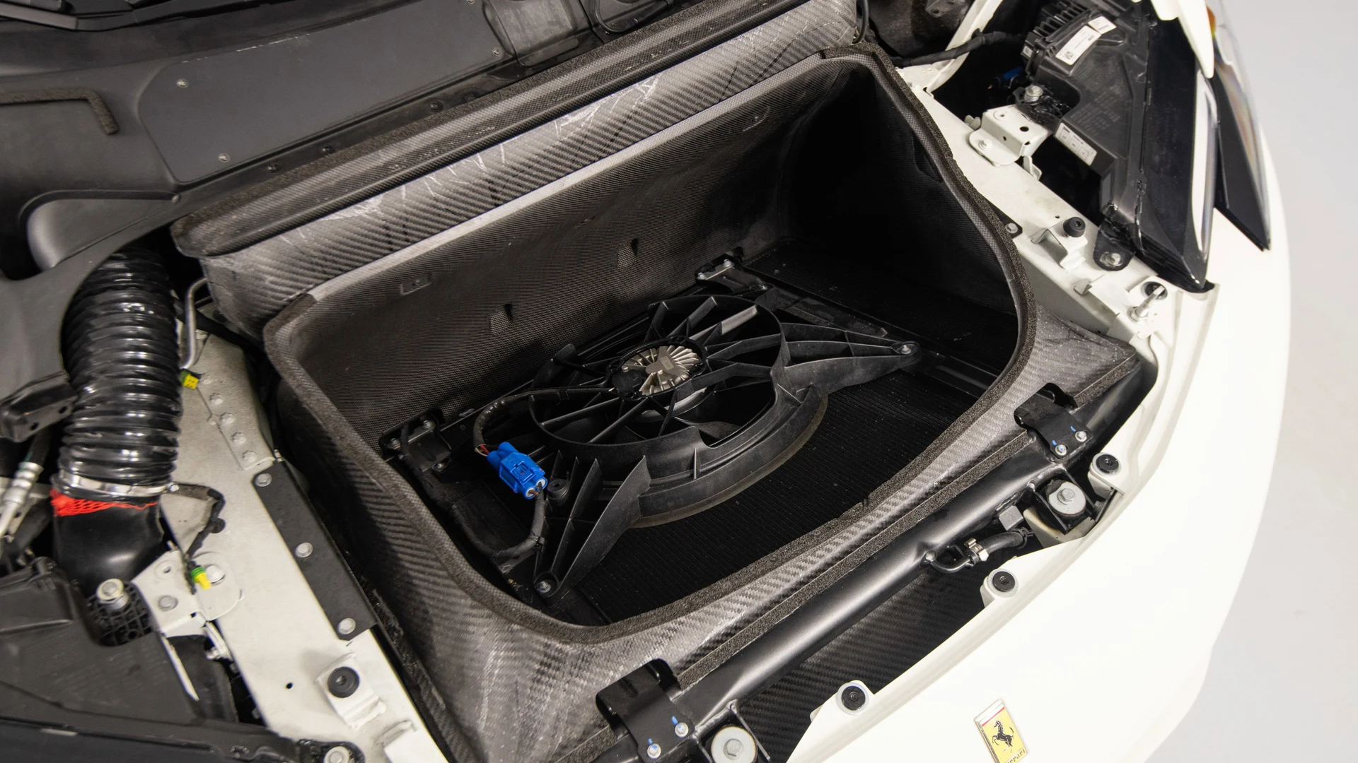 mph070_951606729_dc14f4404fe44ab3a062cd73348fef4c_b3478888ab