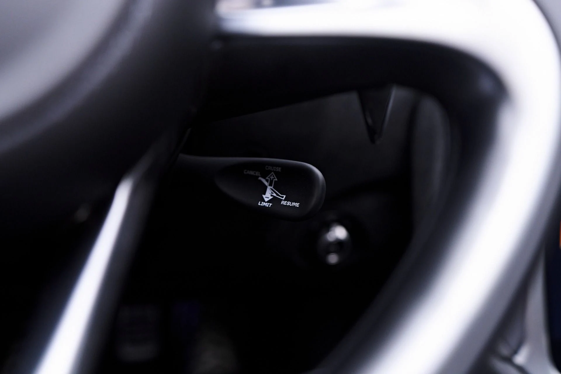 mph070_98734392_Used_2024_Mc_Laren_750_S_1750817086_58b554ea6f