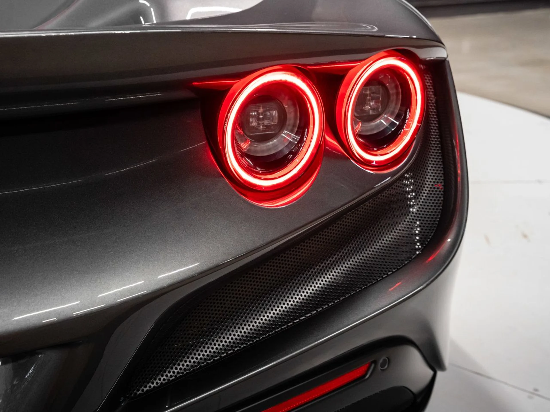 mph071_1015290279_ferrari_f8_spider_2021_20c8ccab4f