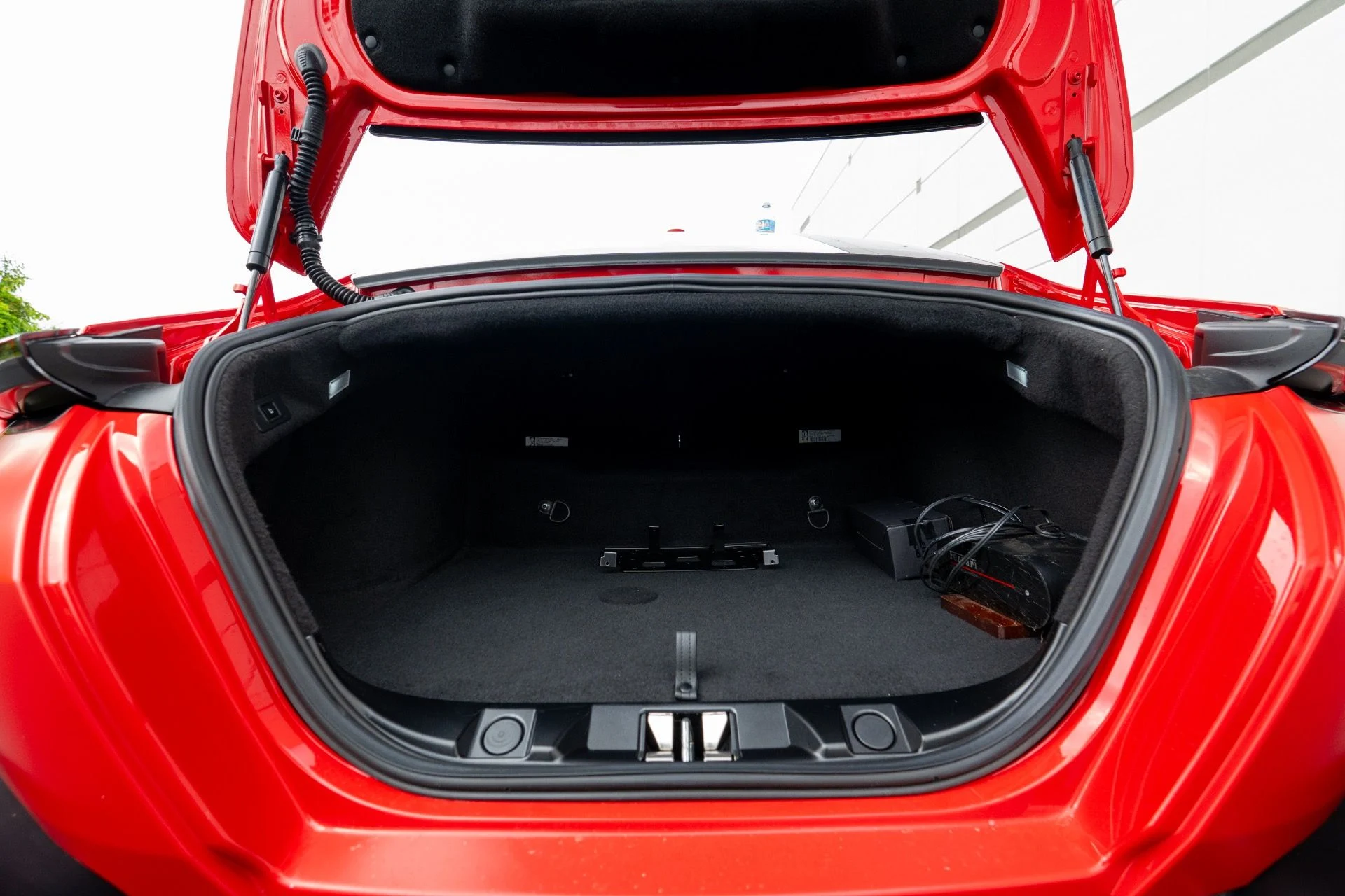 mph071_1048242206_Used_2023_Ferrari_Roma_1777005512_861c0cd4f4