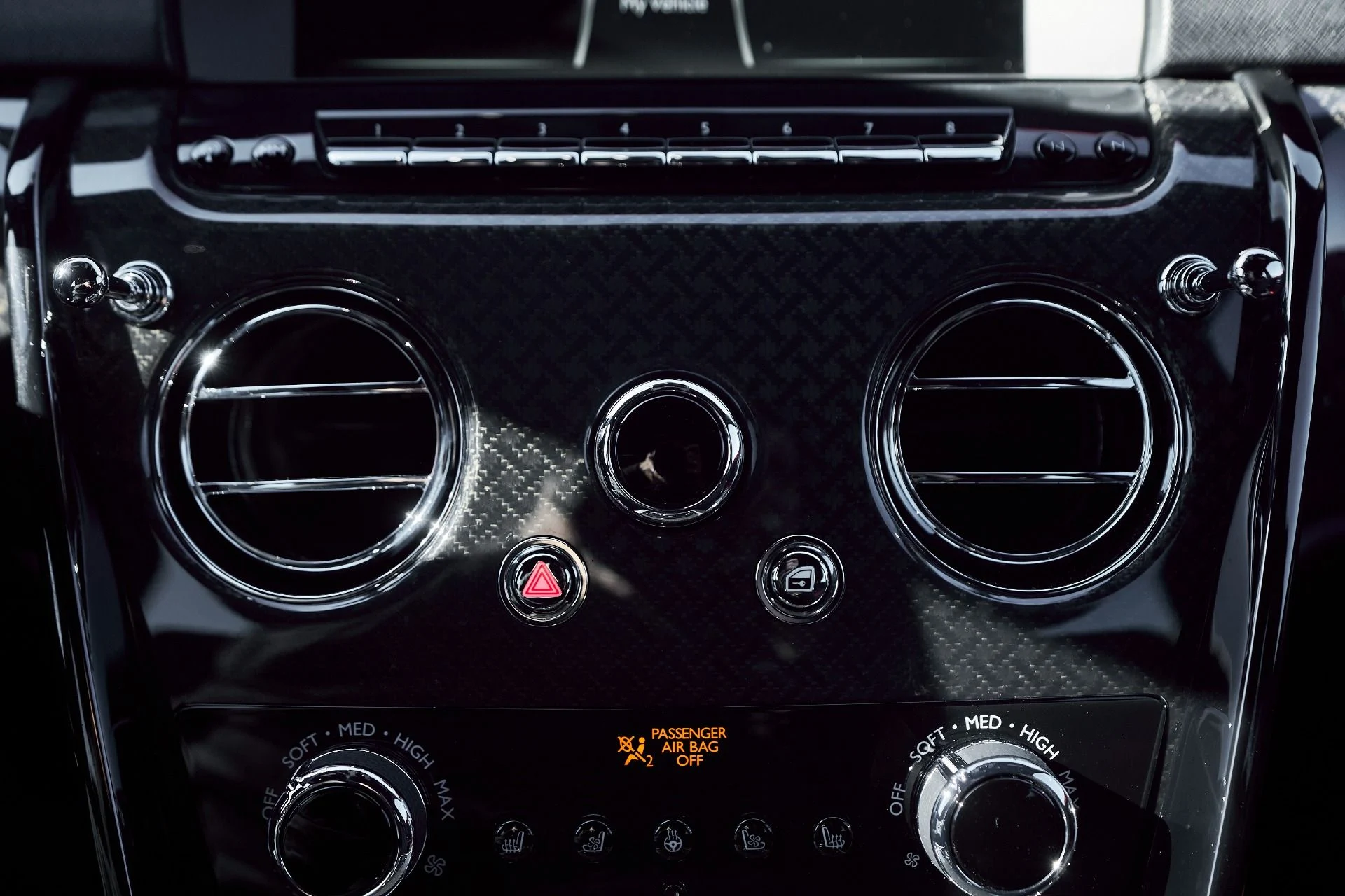 mph071_1048629558_Used_2022_Rolls_Royce_Cullinan_Black_Badge_1764038832_f7ca9f49a1