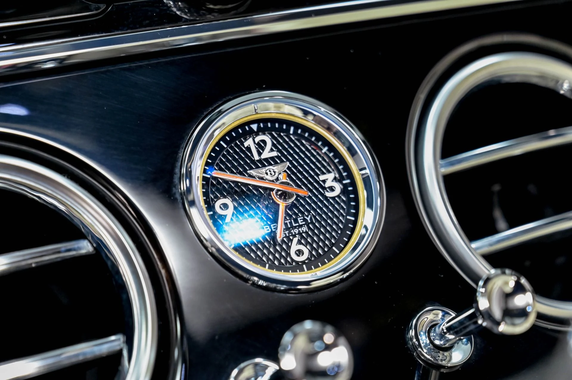 mph071_1103149786_Used_2020_Bentley_Continental_GT_V8_1780589697_06bf7b1697