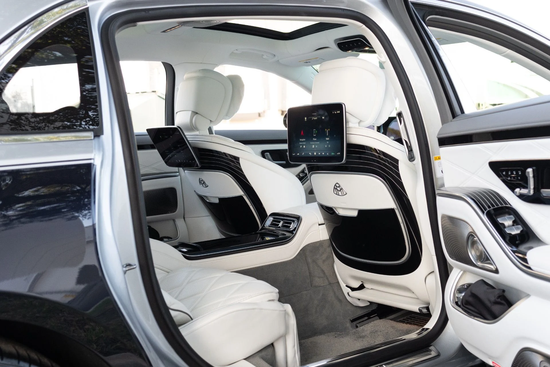 mph071_1197221084_Used_2022_Mercedes_Benz_S_Class_Mercedes_Maybach_S_580_4_MATIC_1769453531_53ca696871