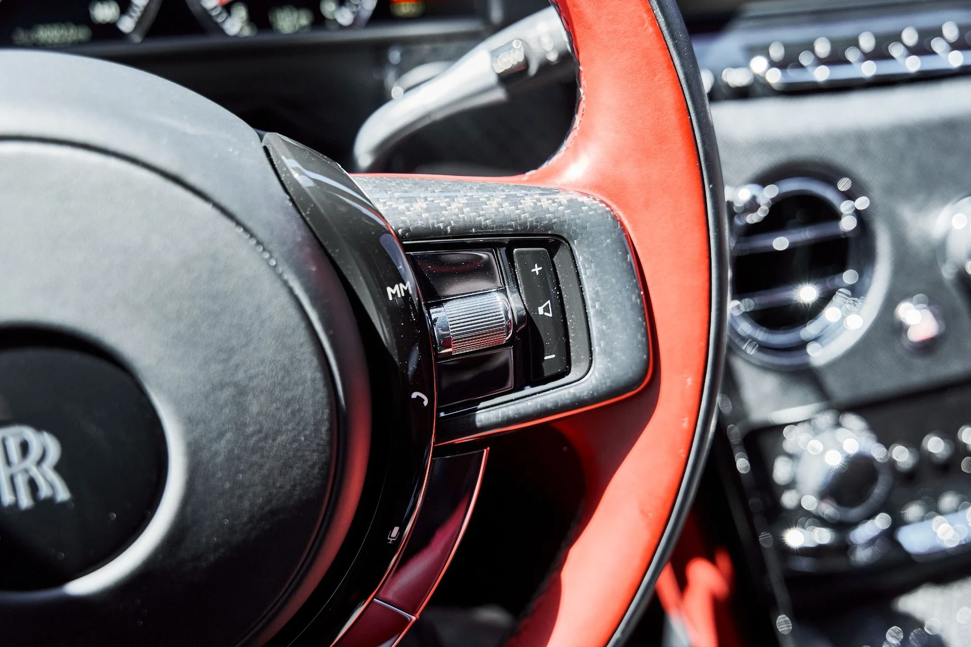 mph071_1247967109_Used_2024_Rolls_Royce_Cullinan_Black_Badge_1775871069_5749780a38