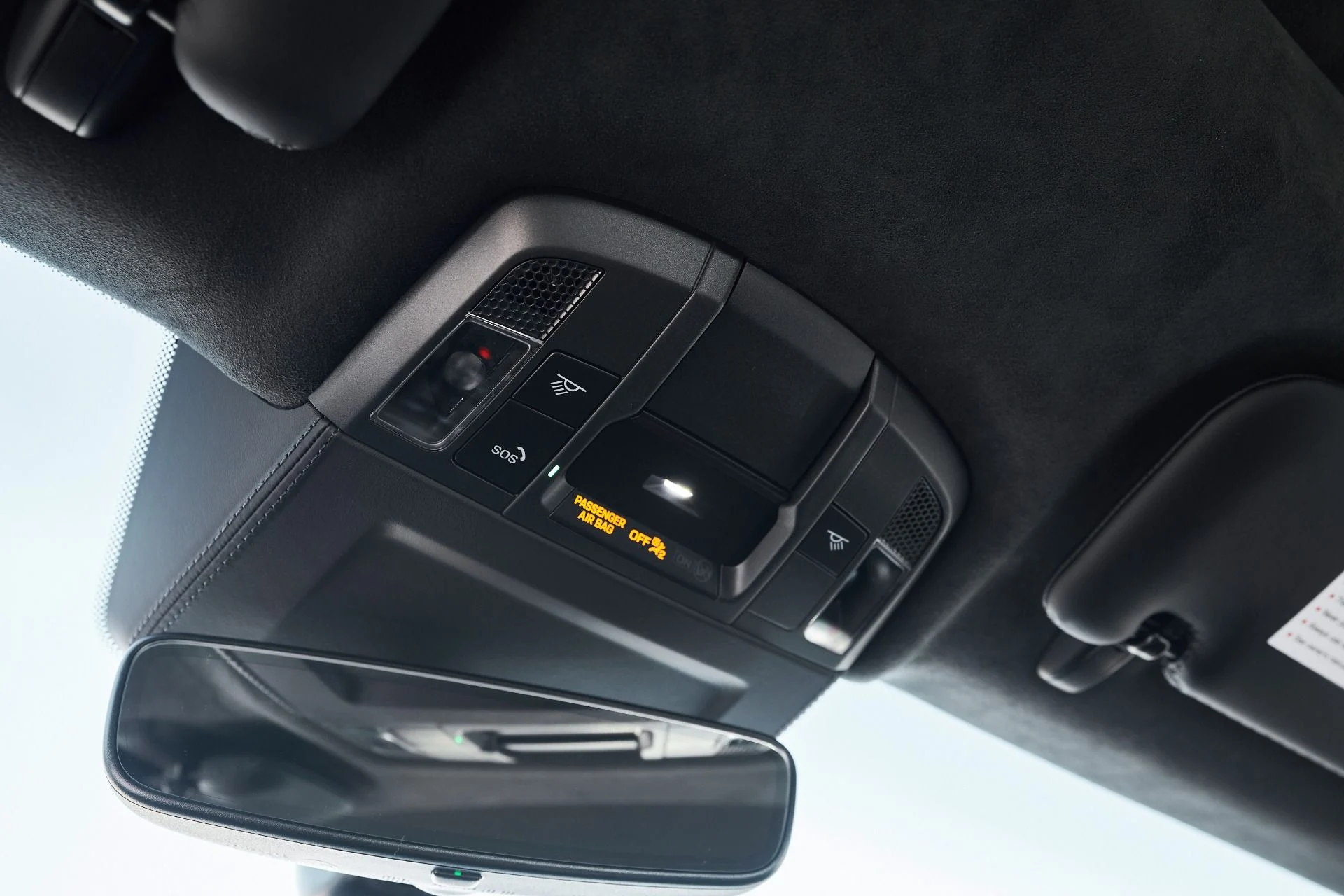 mph071_1262424114_Used_2025_Porsche_911_Turbo_S_1763075493_68e8b26d14