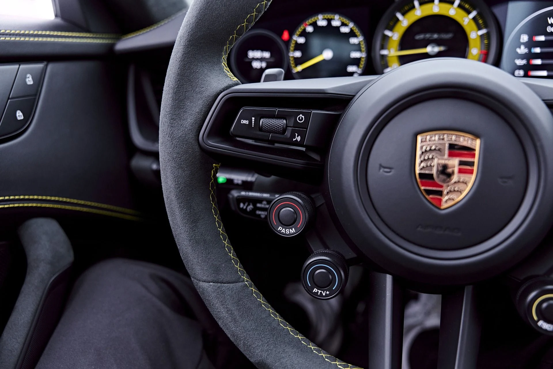 mph071_1330185401_Used_2025_Porsche_911_GT_3_RS_1781833756_7e84c5d540